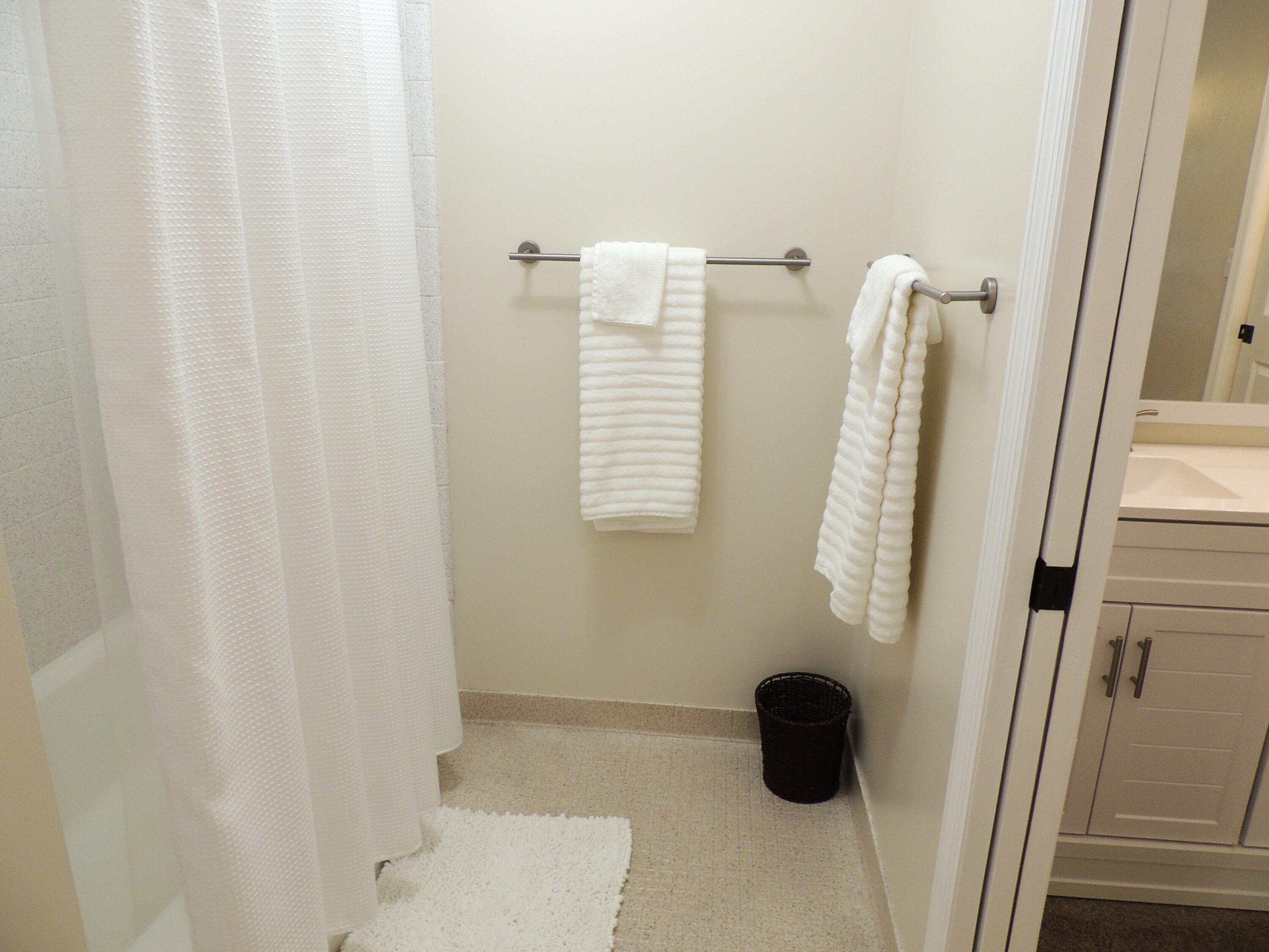 370 Garden Point Drive Property Photo 28