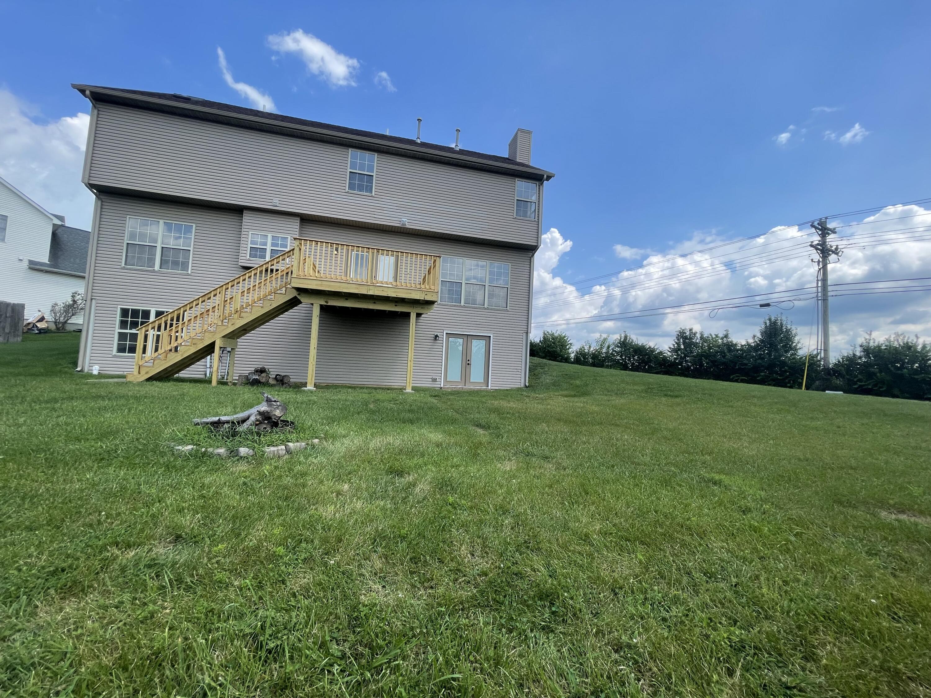 100 Vetch Drive Property Photo 3