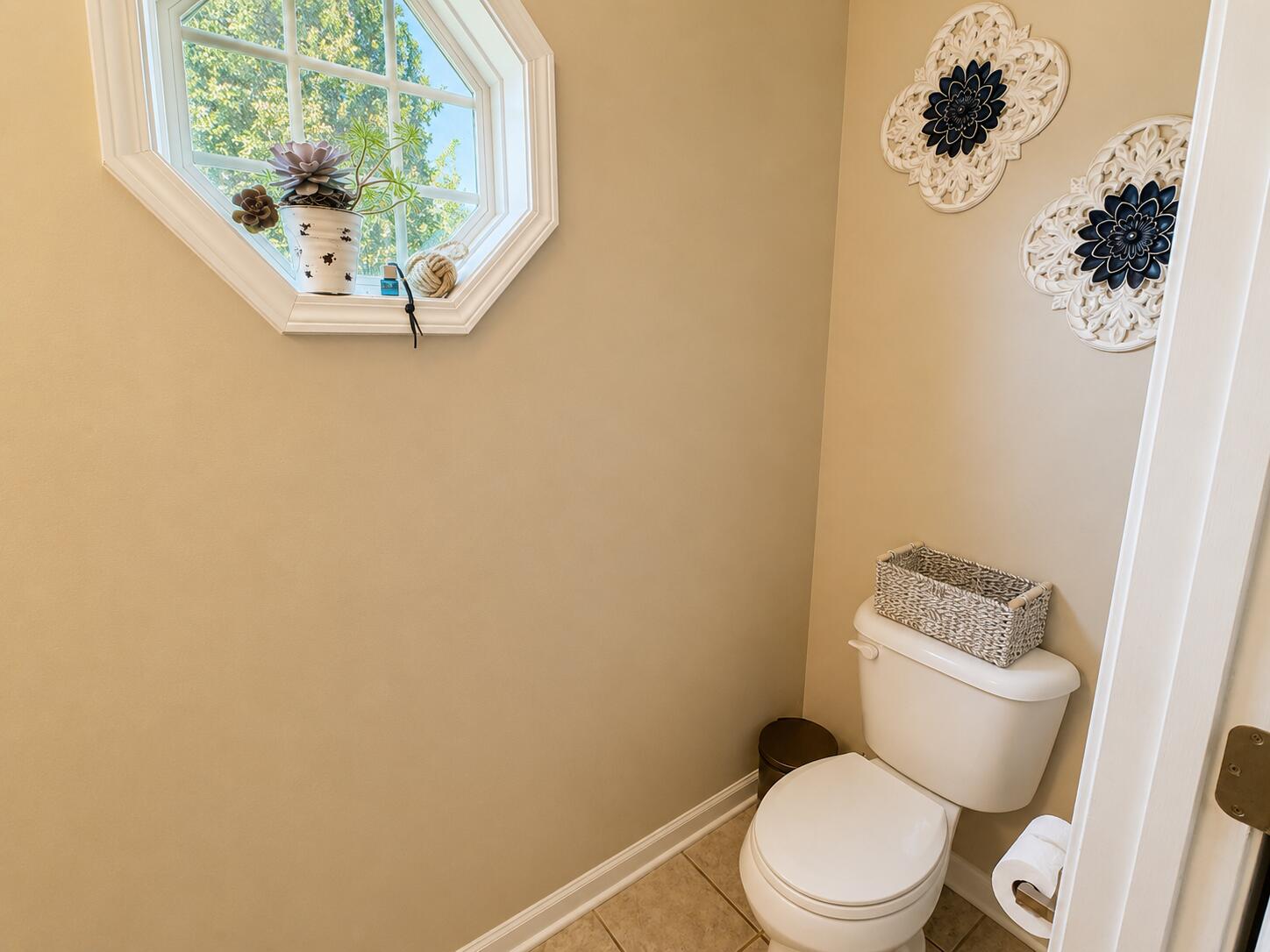 764 Woodhaven Place Property Photo 7