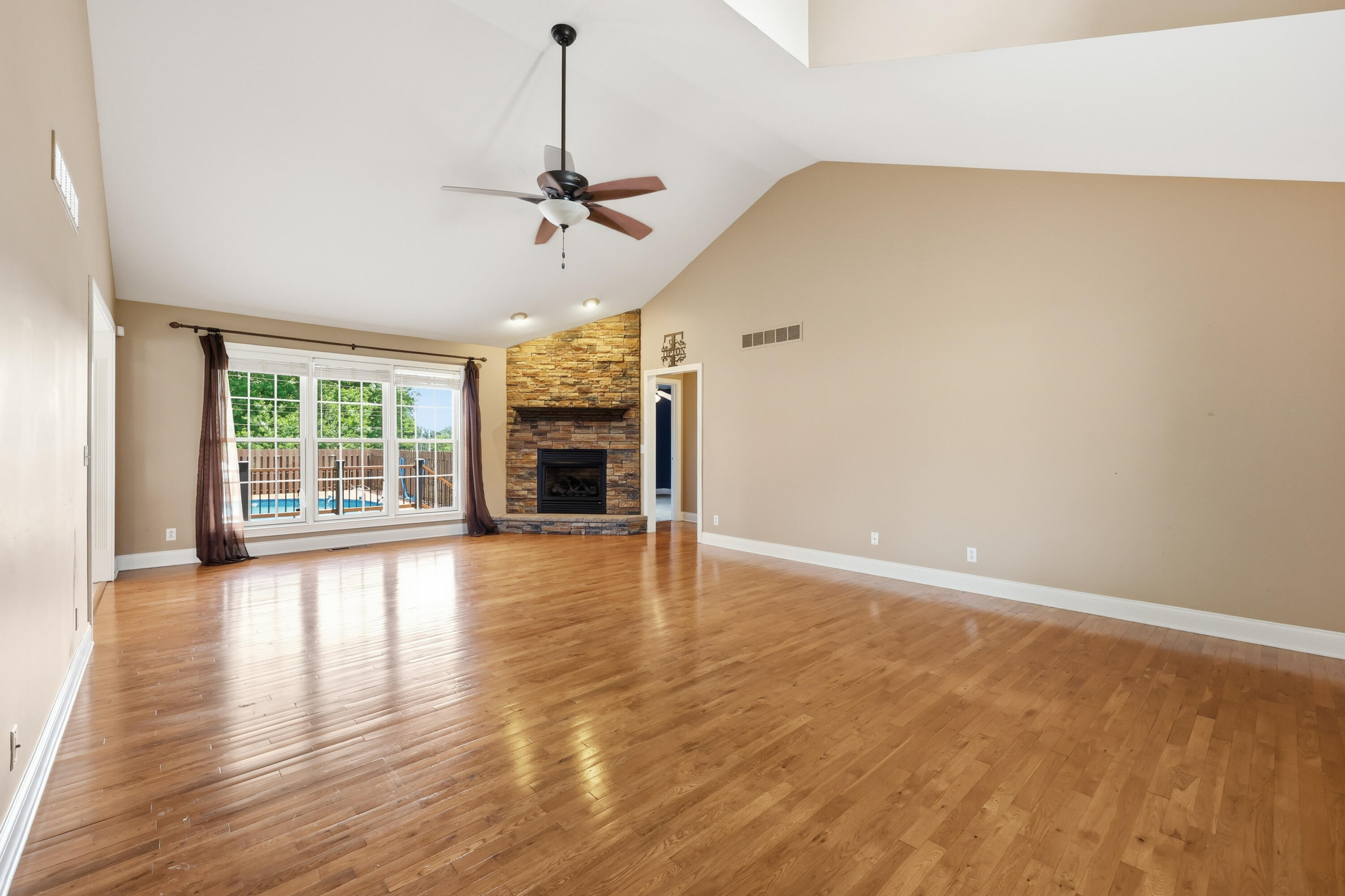 1332 Pine Meadows Drive Property Photo 3