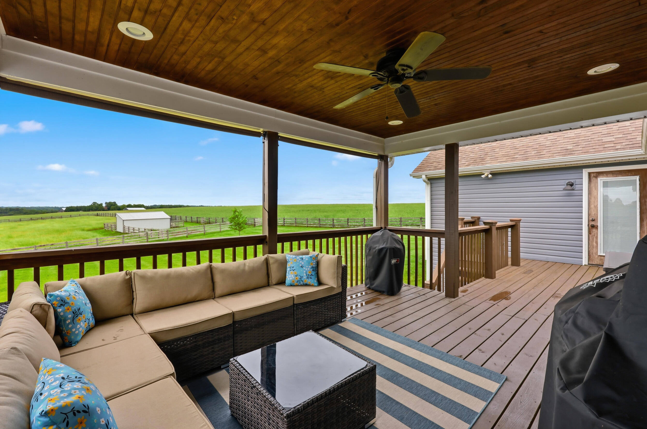 5792 State Highway 590 Property Photo 44