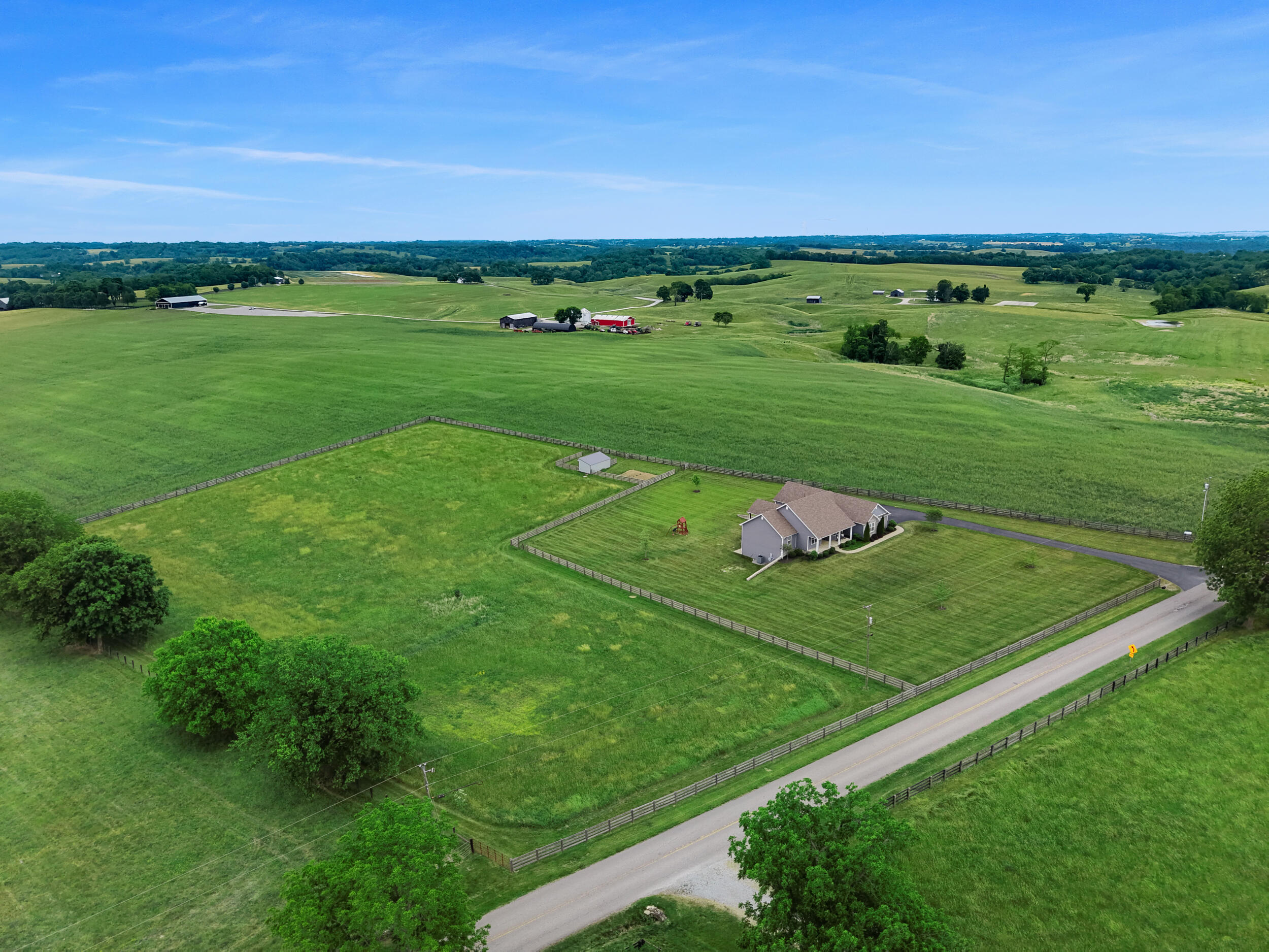 5792 State Highway 590 Property Photo 48