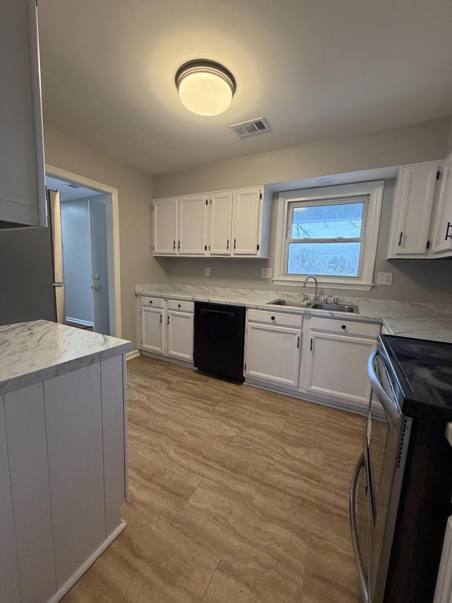 321 Hightower Road Property Photo 4