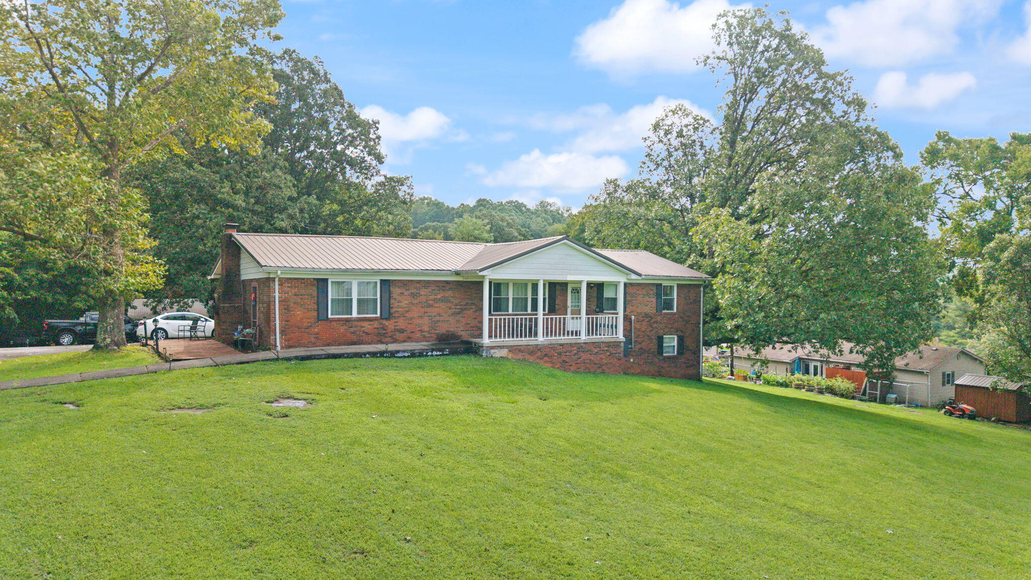 701 Whitaker Lane Property Photo 1