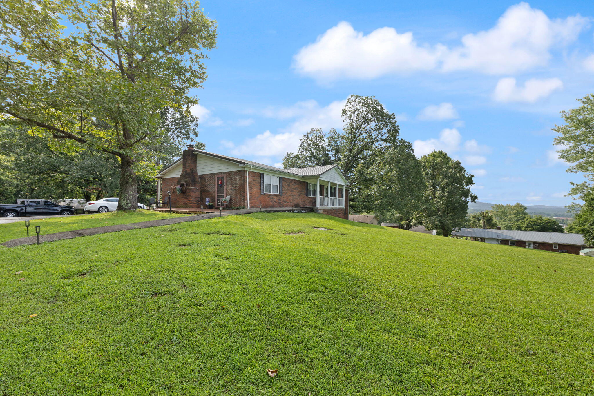 701 Whitaker Lane Property Photo 15