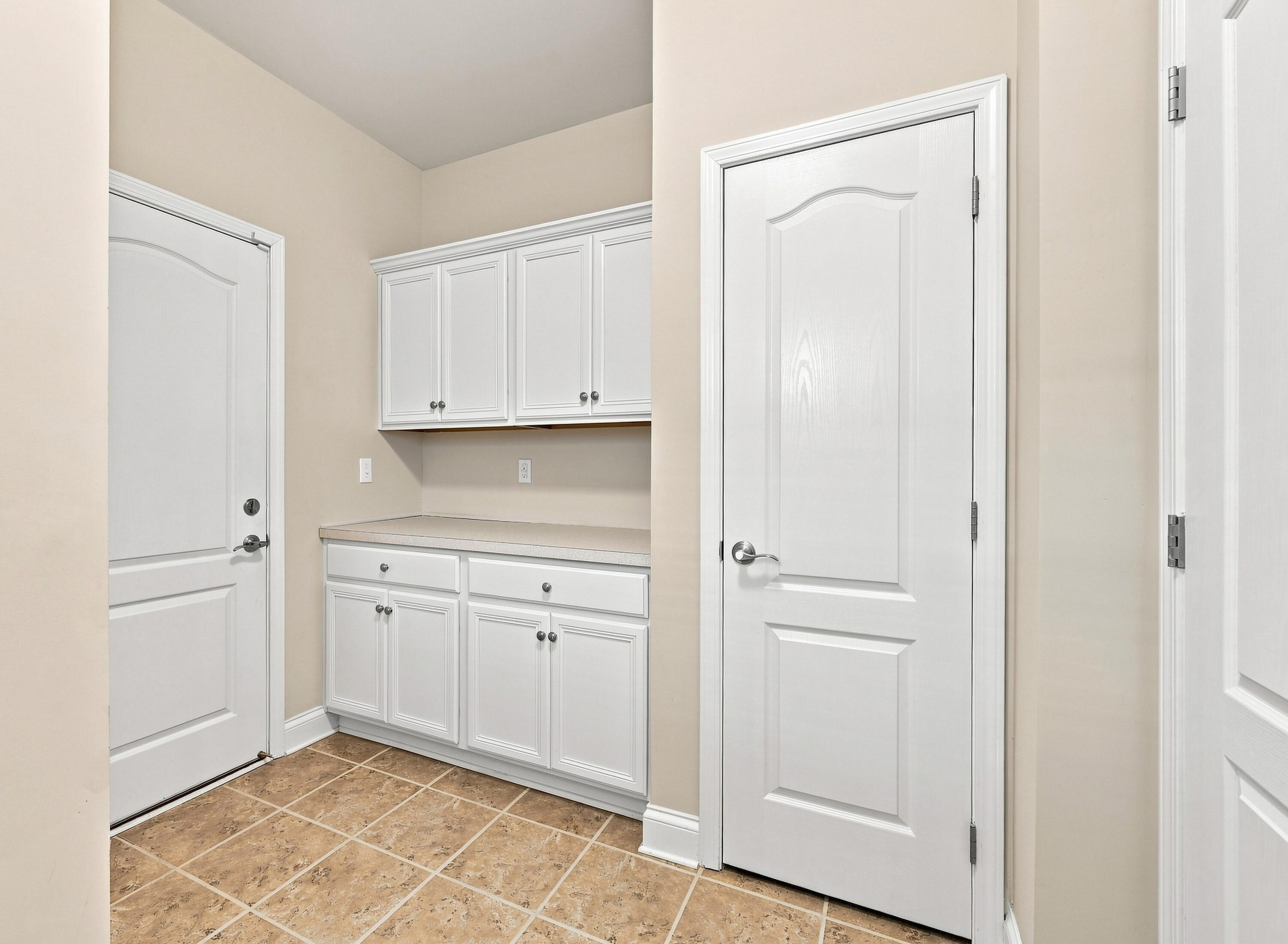 335 Manitoba Lane Property Photo 45