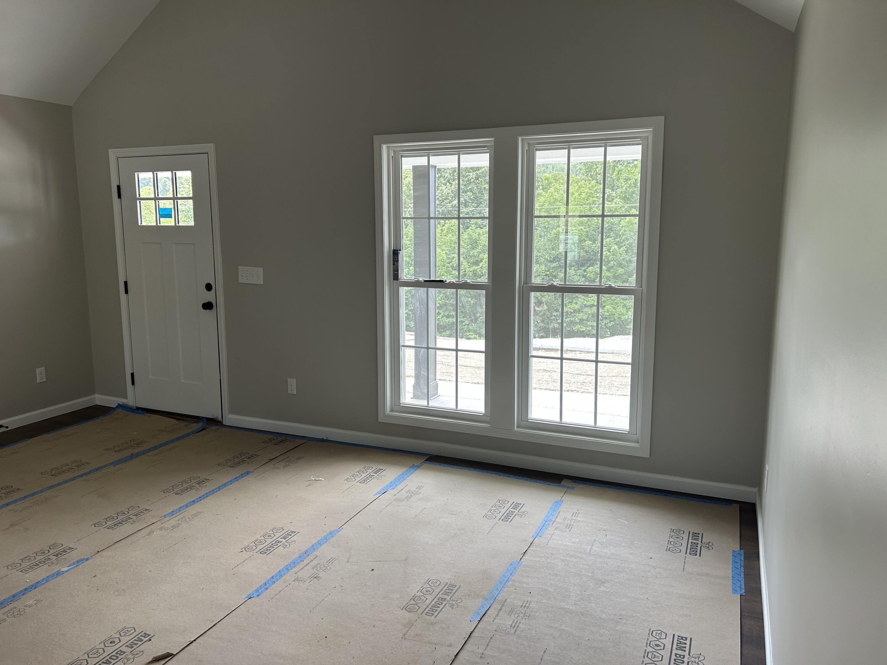 277 Green Meadow Lane Property Photo 3