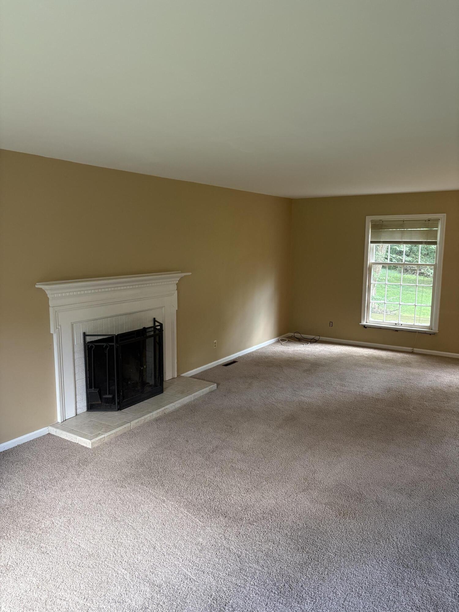 165 Colonial Drive Property Photo 4
