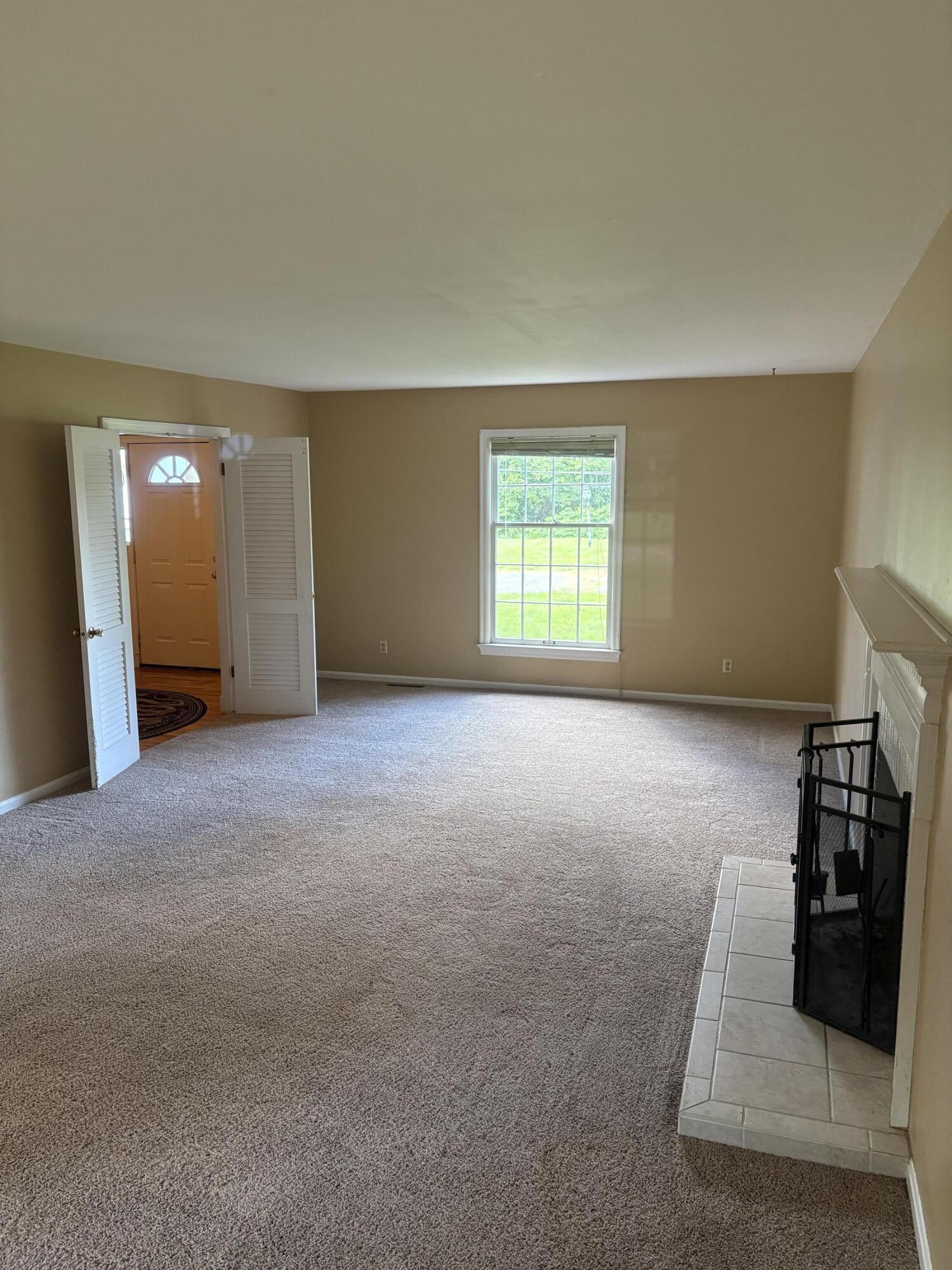 165 Colonial Drive Property Photo 5