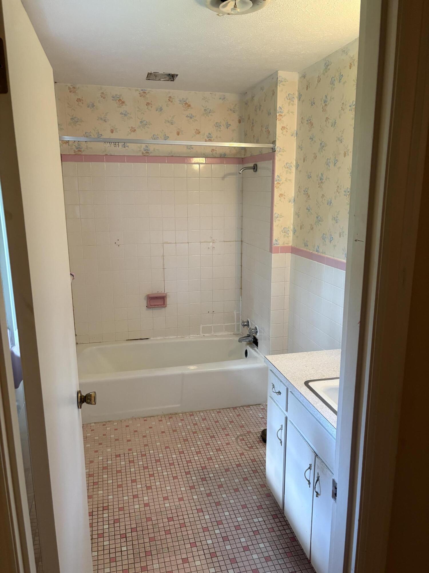 165 Colonial Drive Property Photo 29