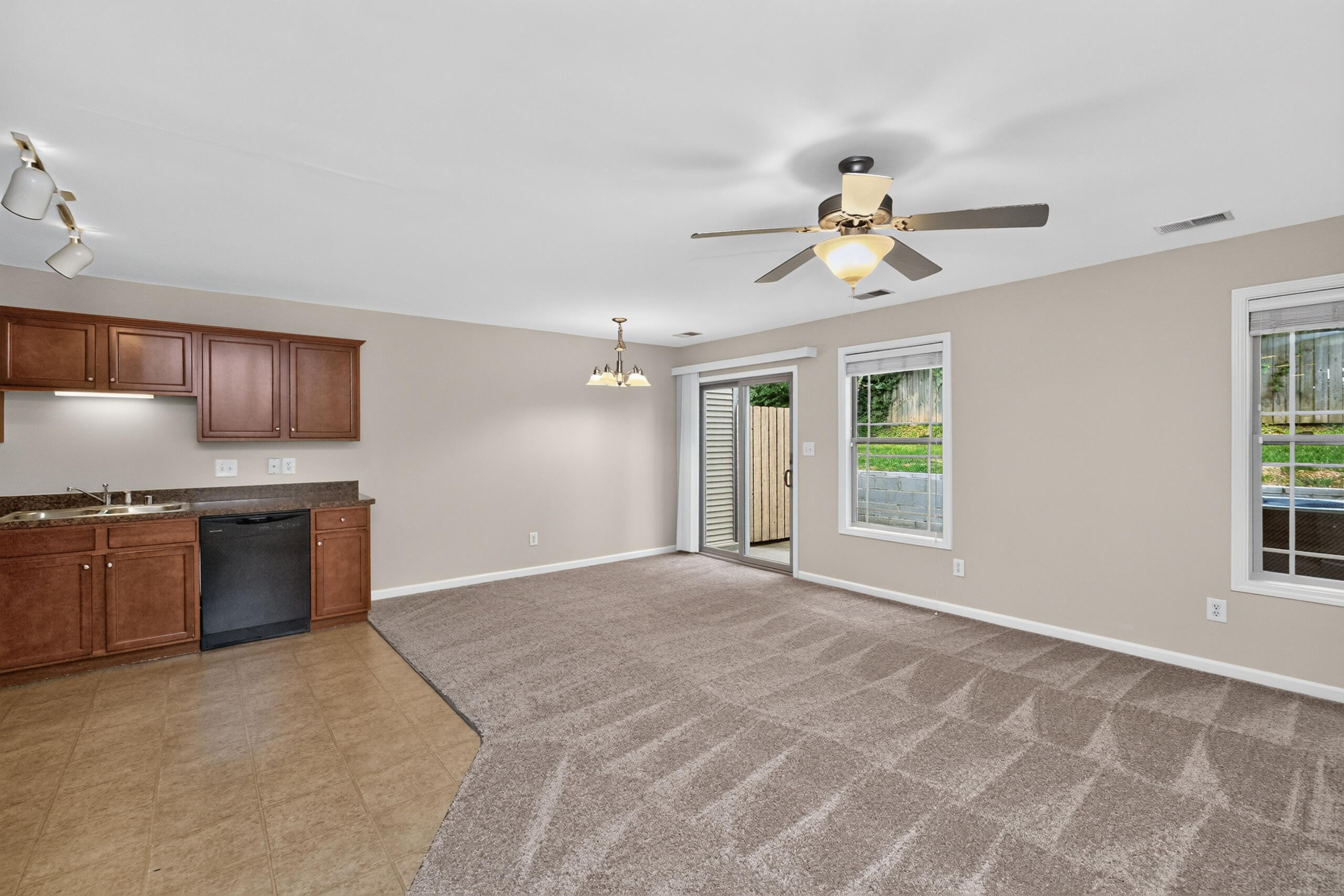 3119 Daly Place Property Photo 4