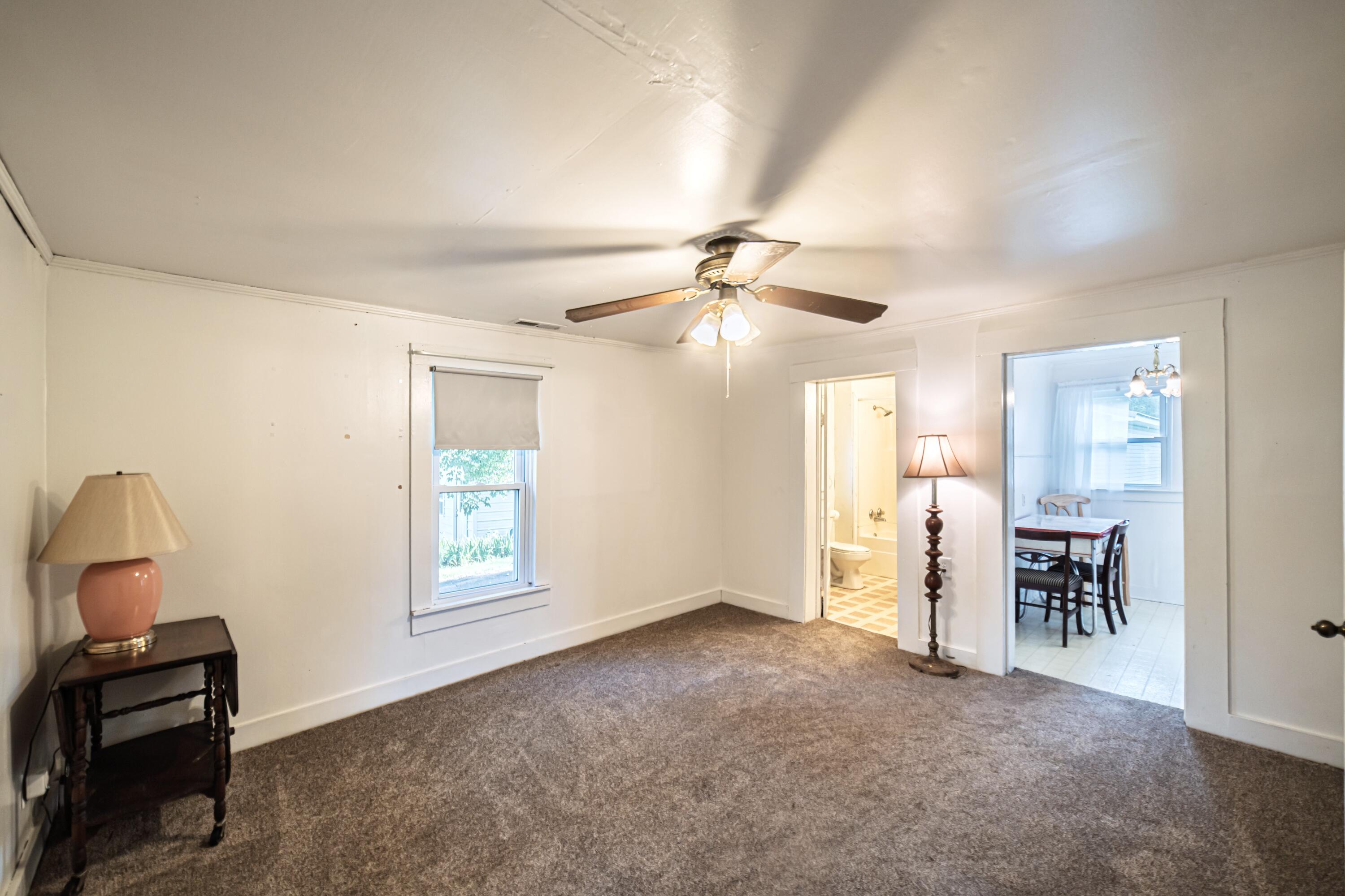848 S Main Street Property Photo 17