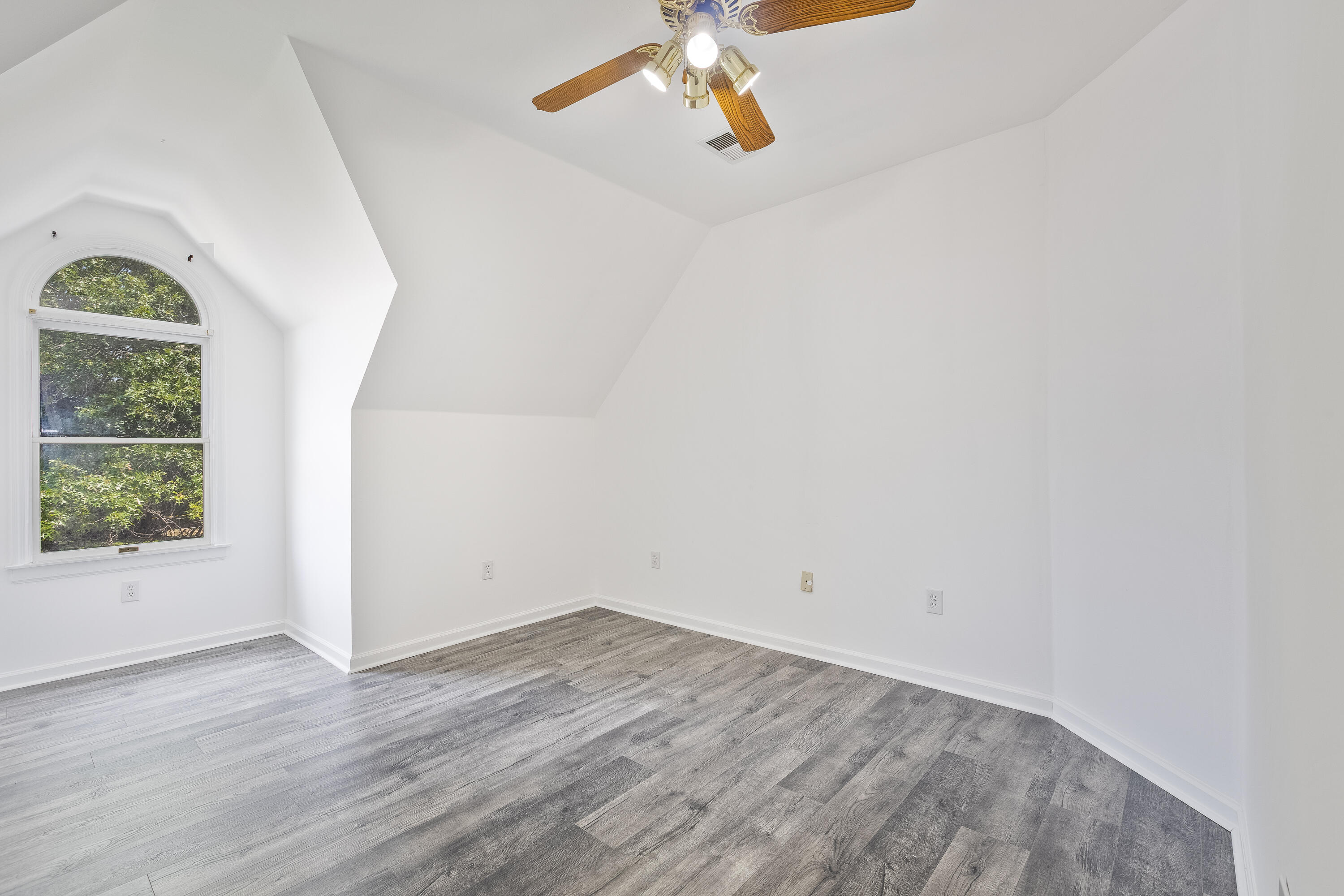 200 Northbrook Road Property Photo 22