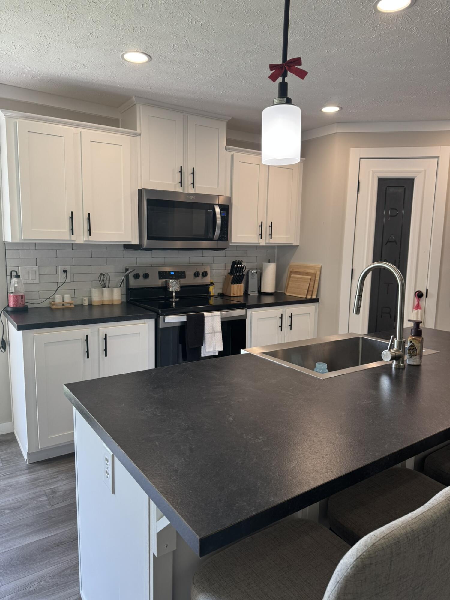 2152 S Highway 76 Property Photo 8