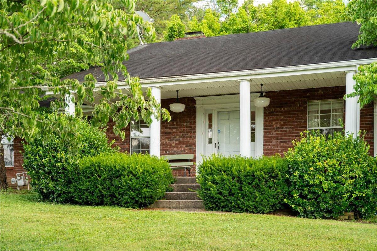 4475 Campton Road Property Photo 6