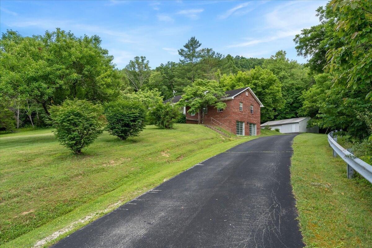 4475 Campton Road Property Photo 10