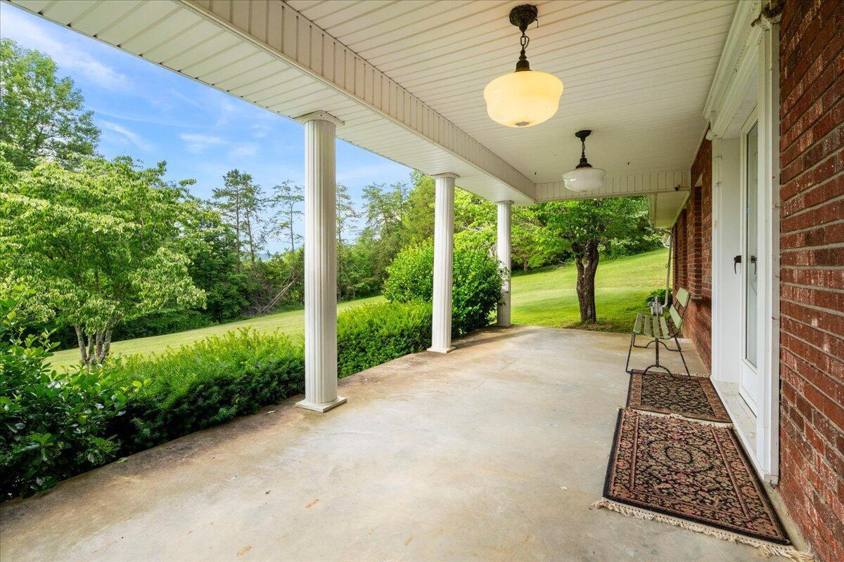 4475 Campton Road Property Photo 13