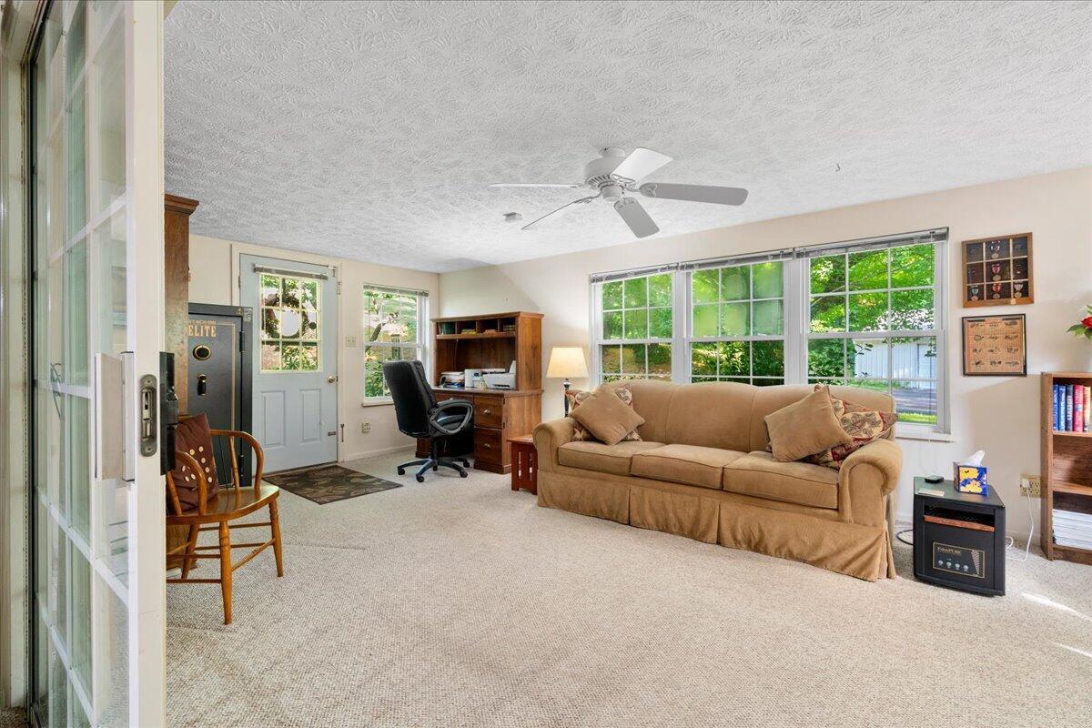 4475 Campton Road Property Photo 23