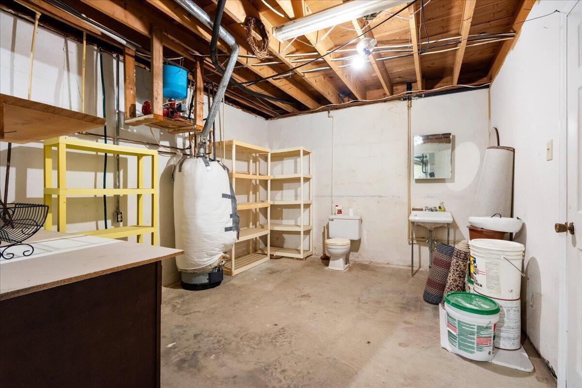 4475 Campton Road Property Photo 38