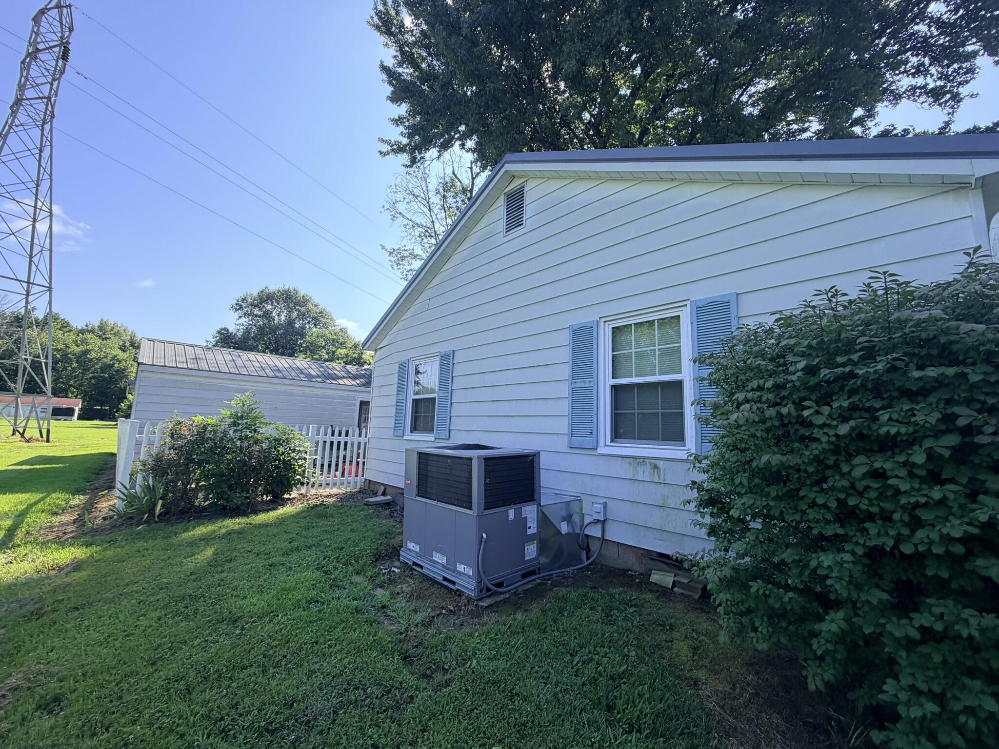 3730 Benton Road Property Photo 6