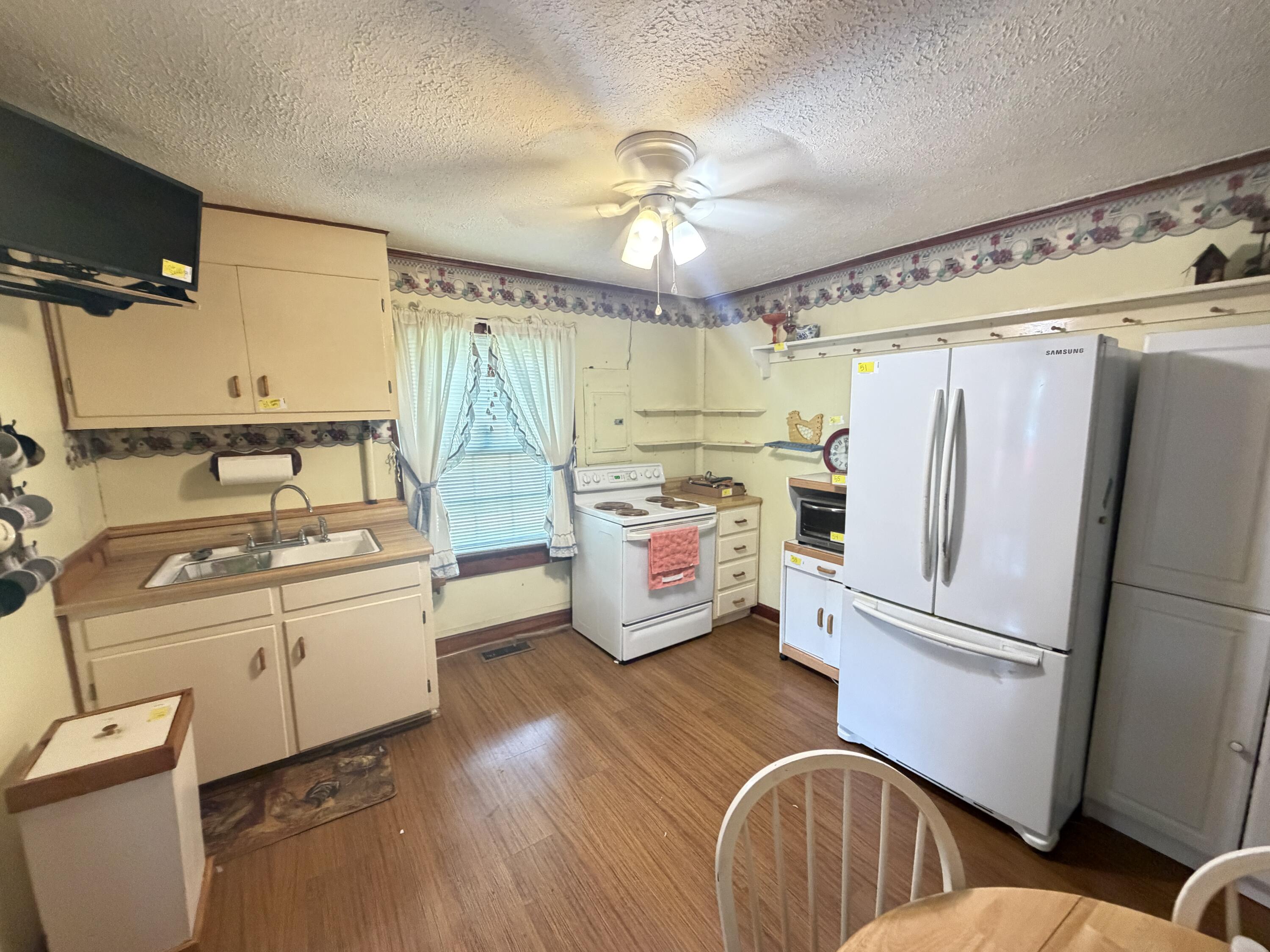 3730 Benton Road Property Photo 9