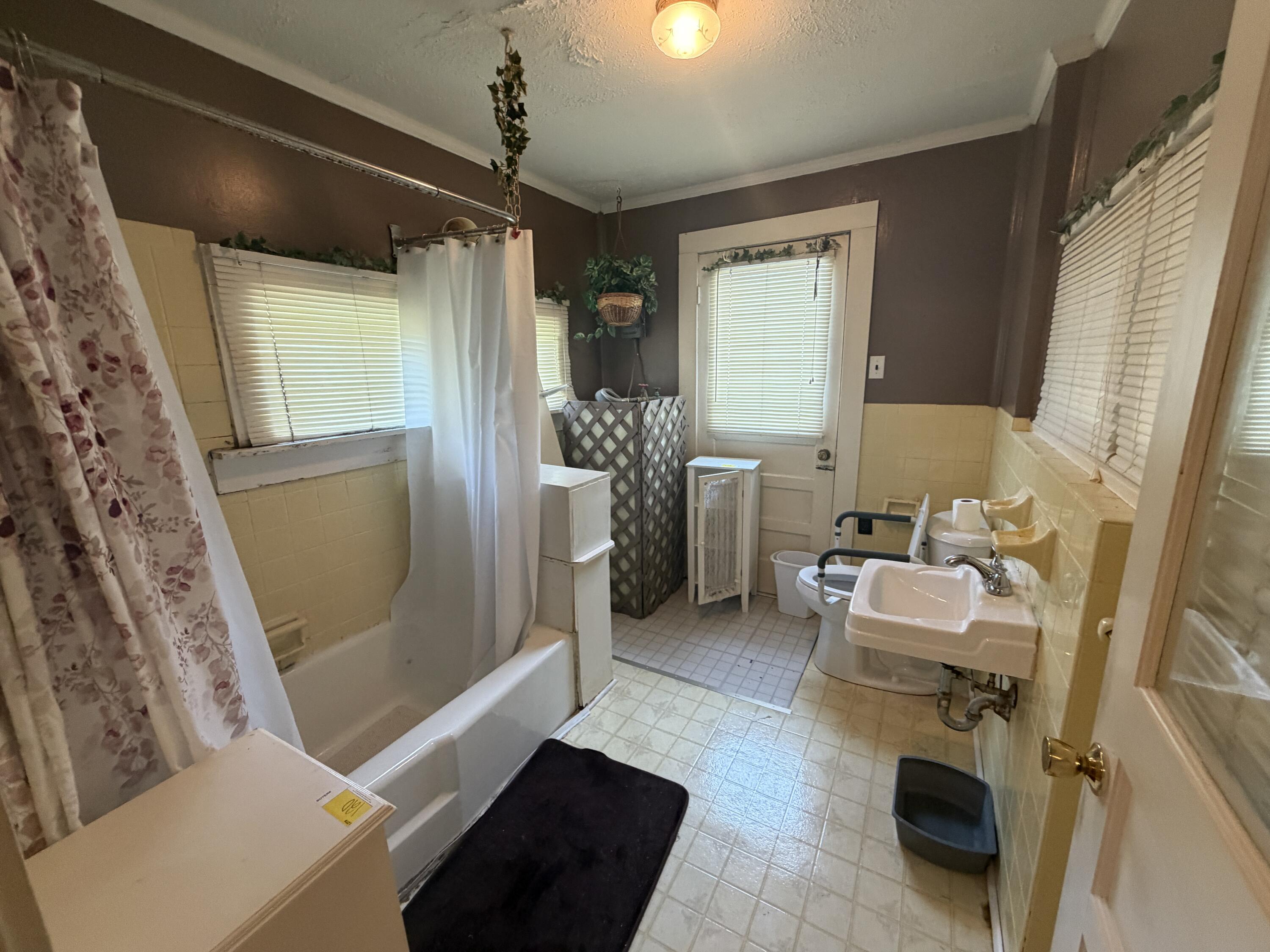 3730 Benton Road Property Photo 15