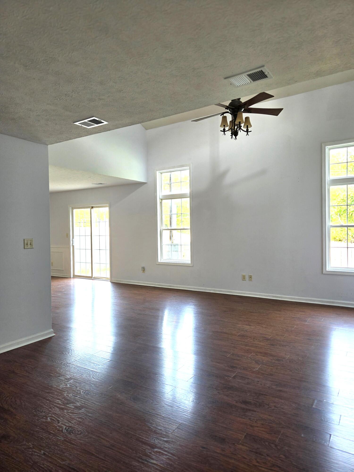 133 River Run Court Property Photo 4