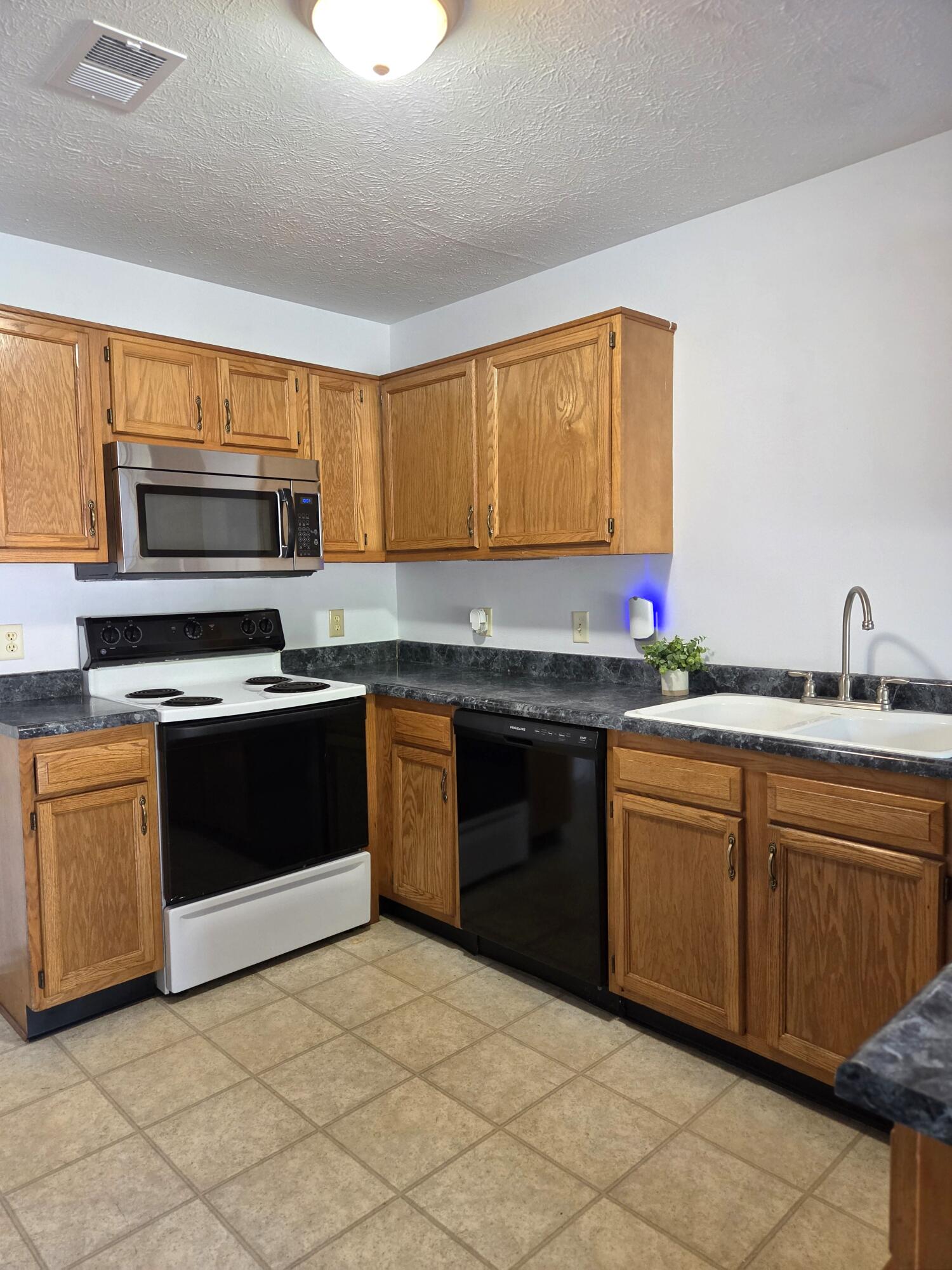 133 River Run Court Property Photo 6