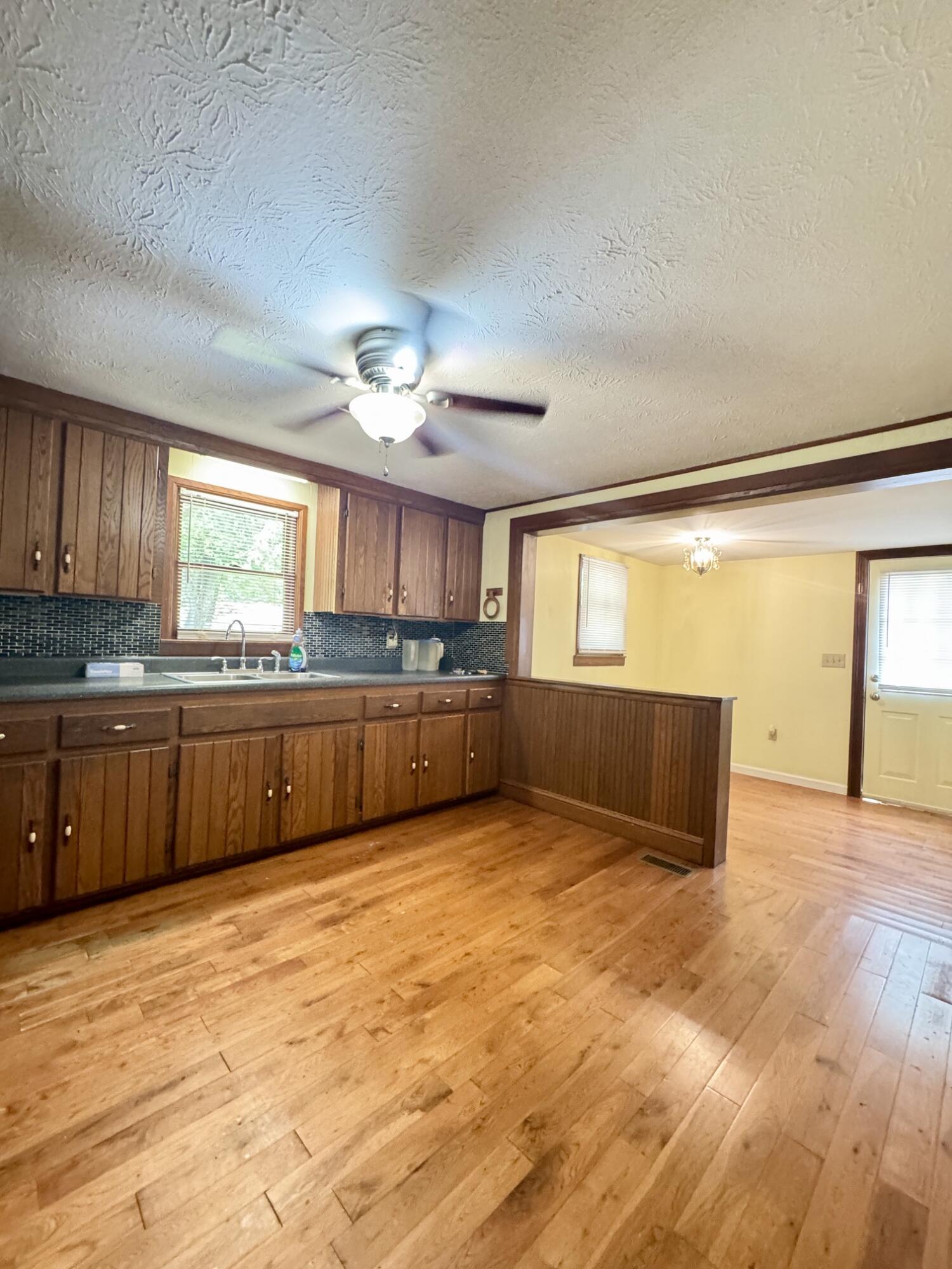 1584 Ky-3437 Property Photo 8