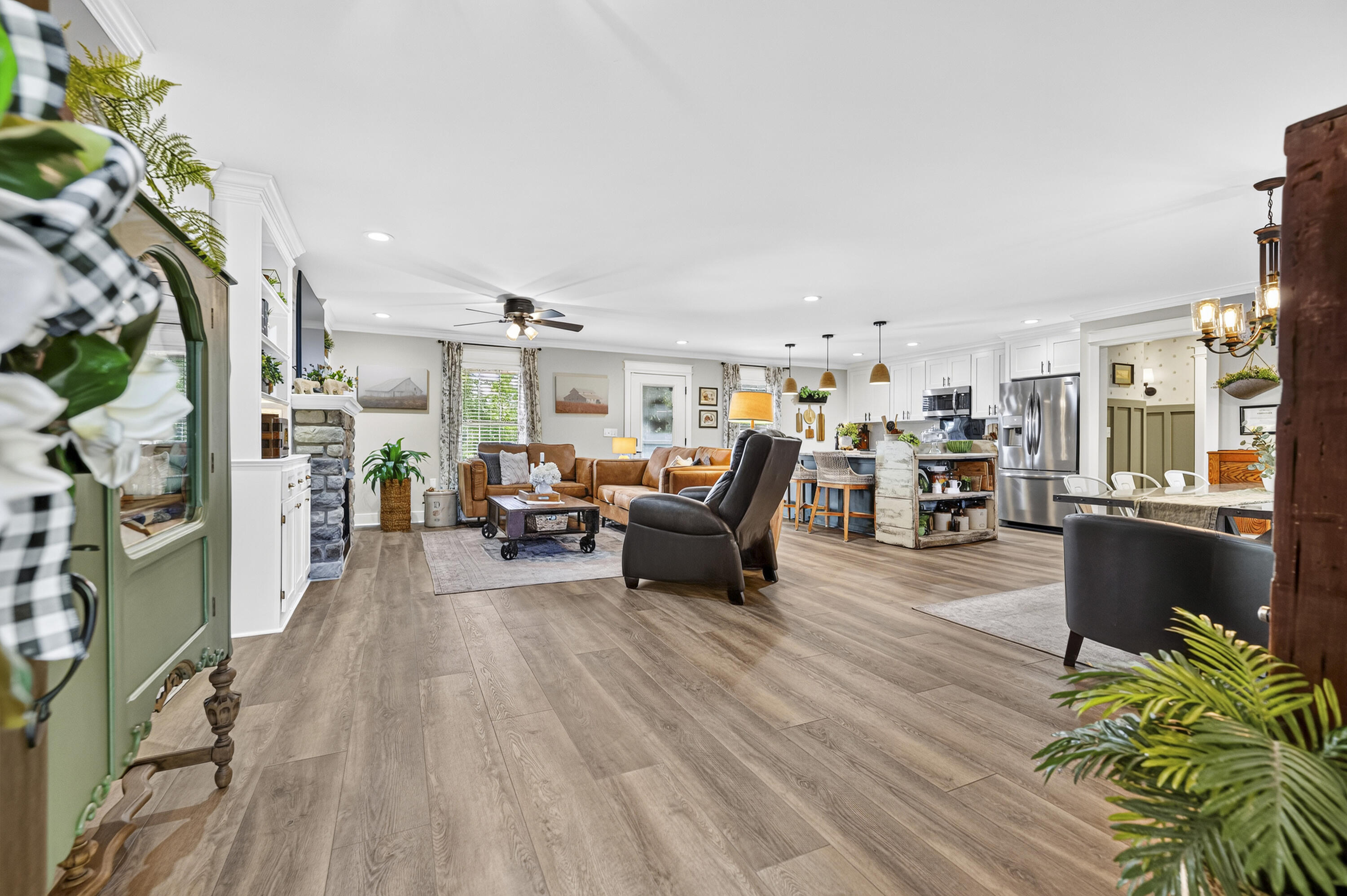 1662 S Tree Tower Road Property Photo 4