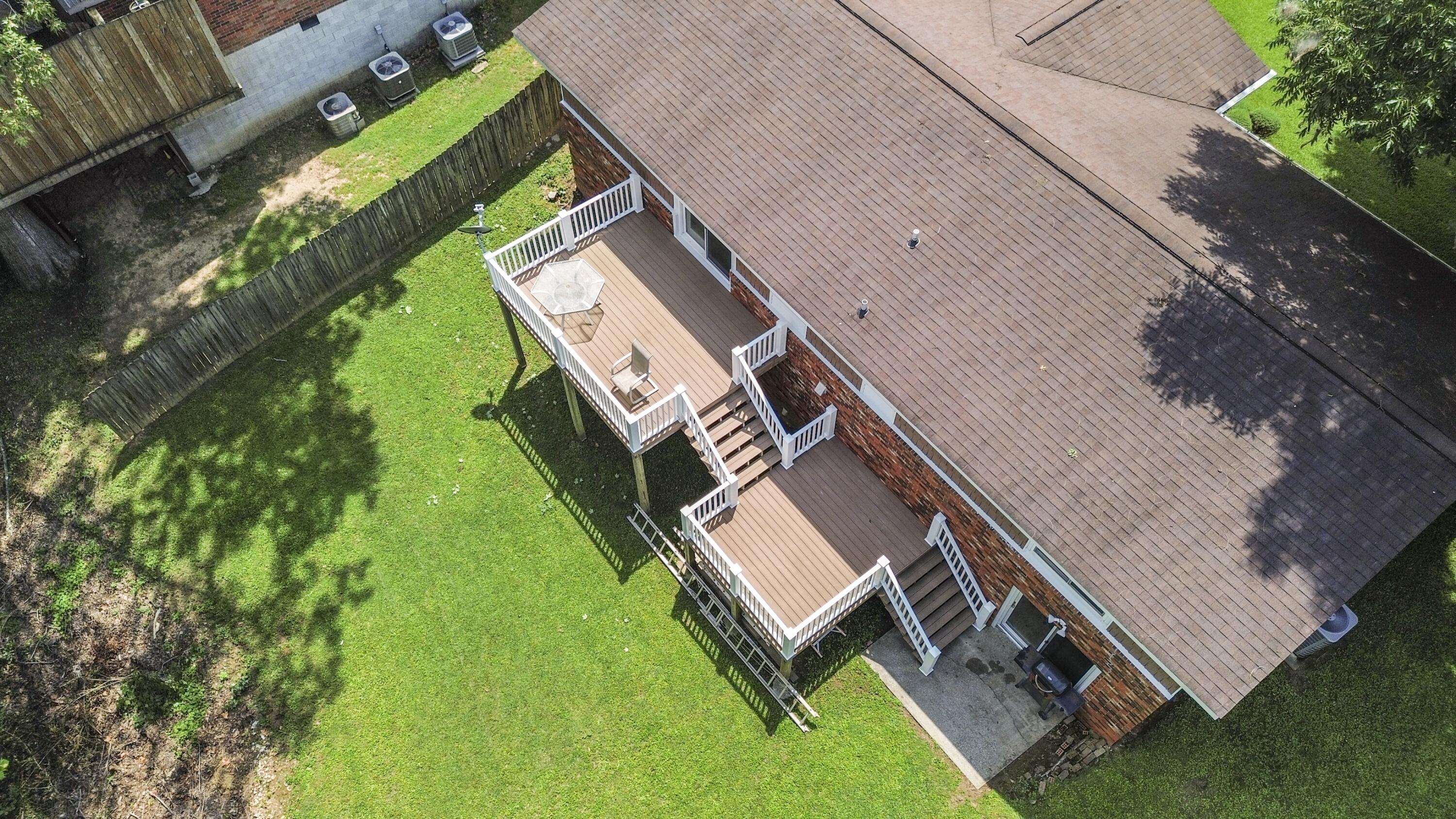 232 Twin Rivers Drive Property Photo 8