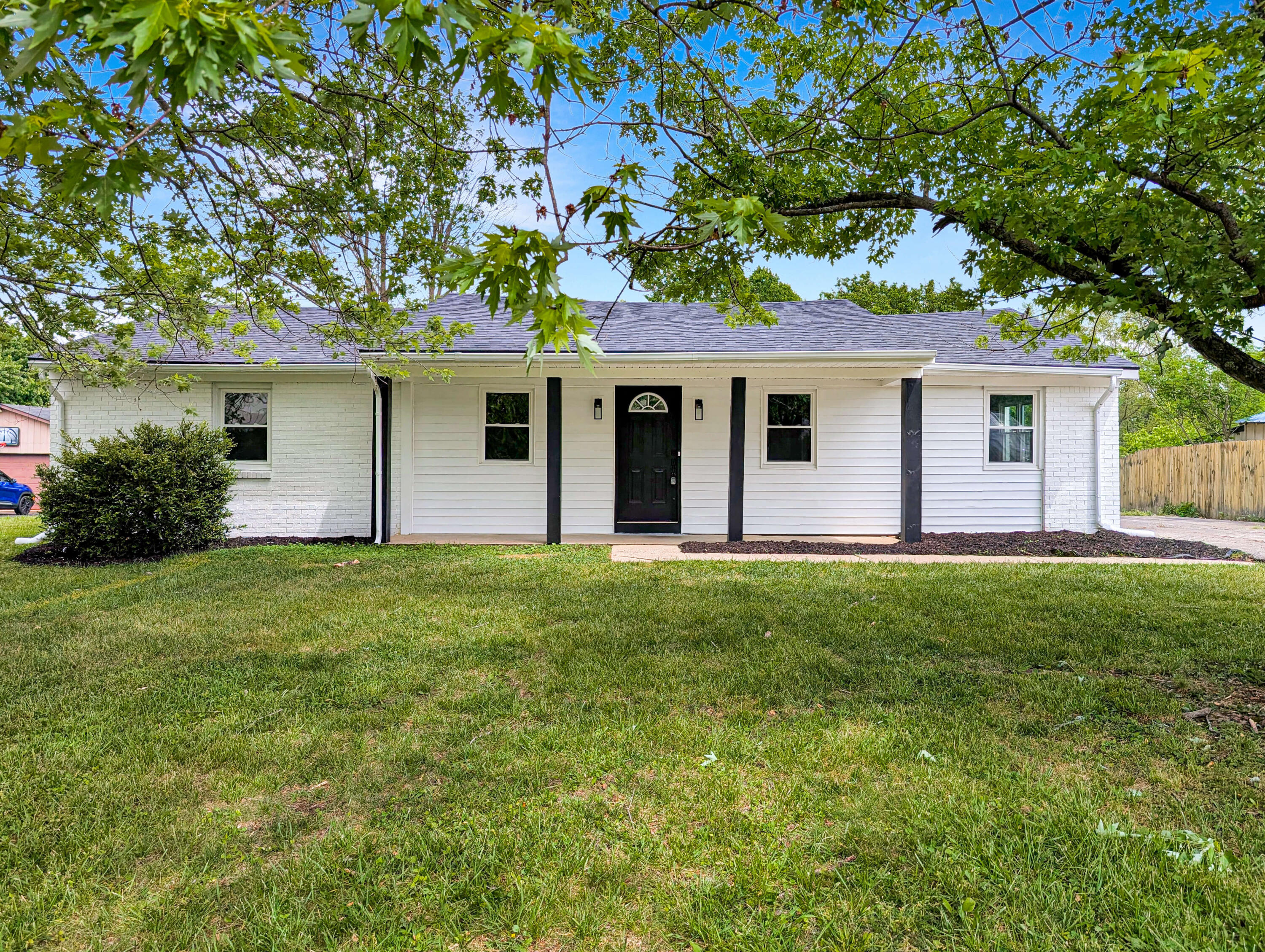 124 Edgewood Drive Property Photo 1