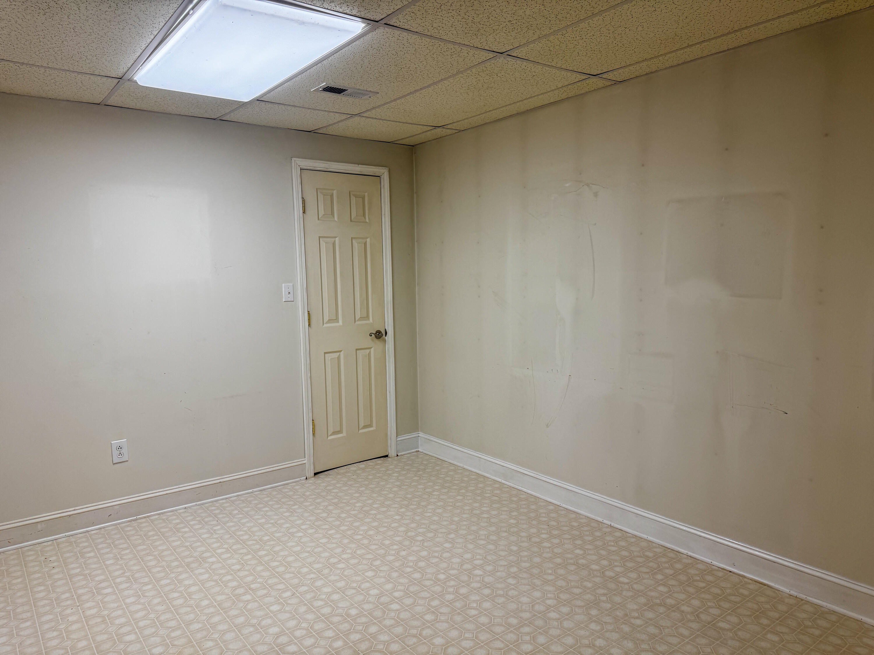 79 Hughes Road Property Photo 34