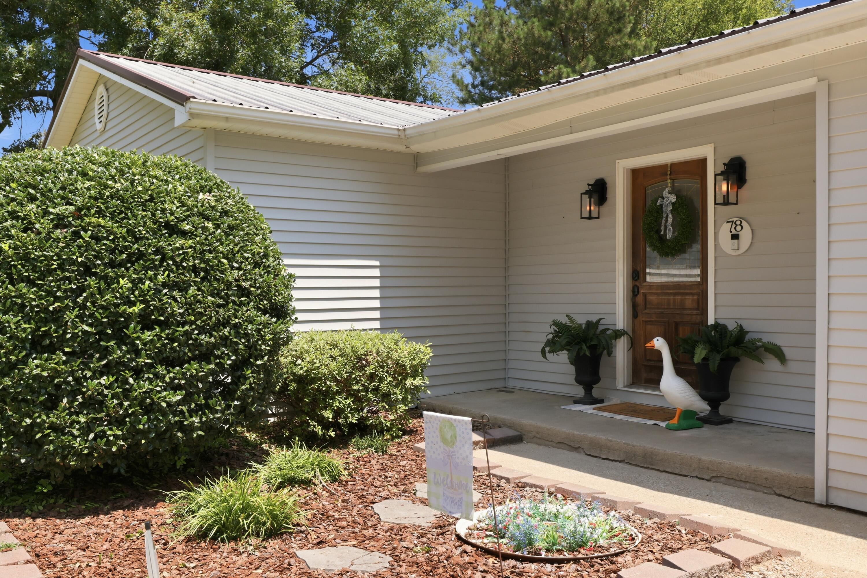 78 Whispering Oaks Loop Property Photo 3