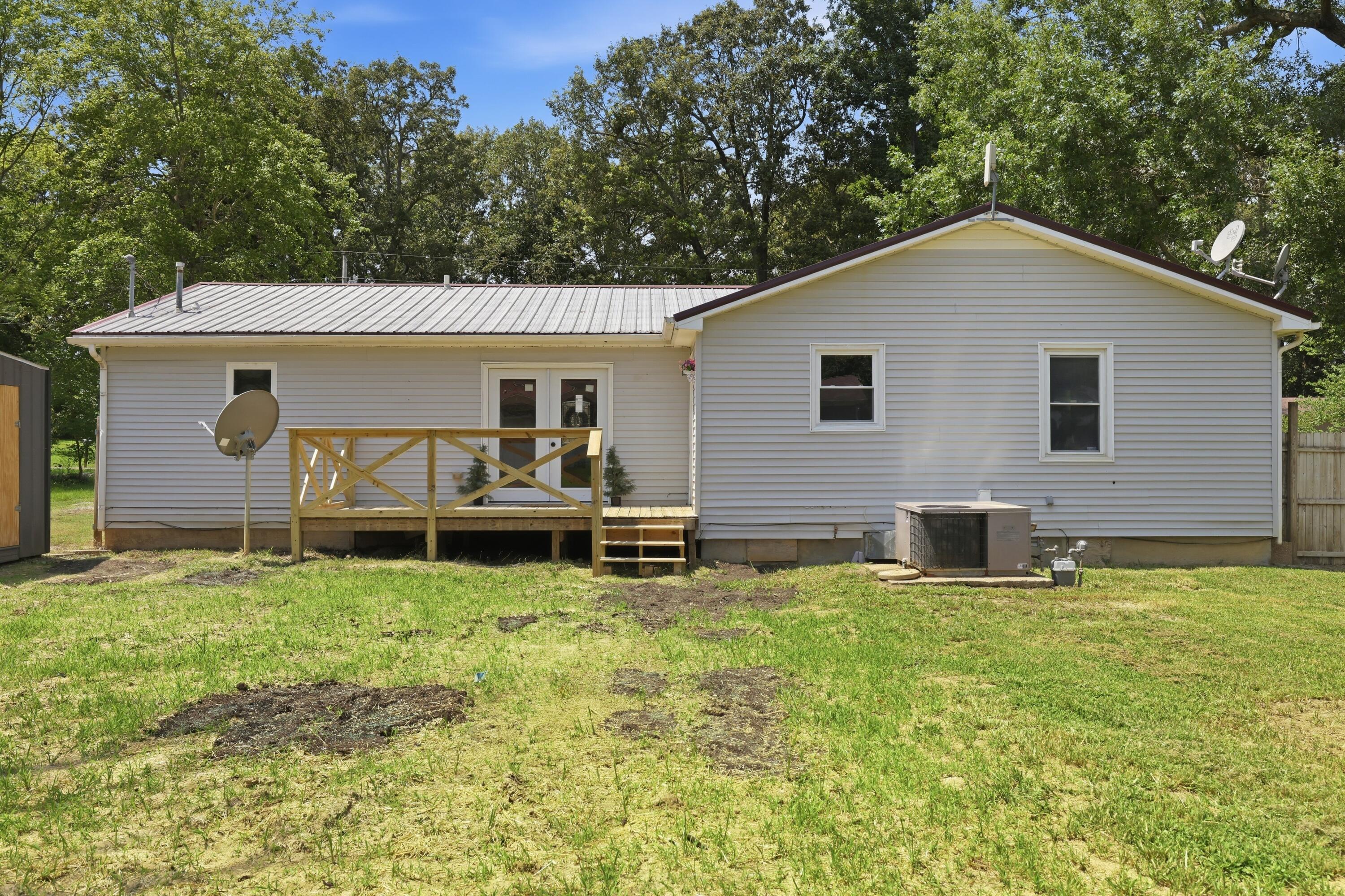 78 Whispering Oaks Loop Property Photo 4