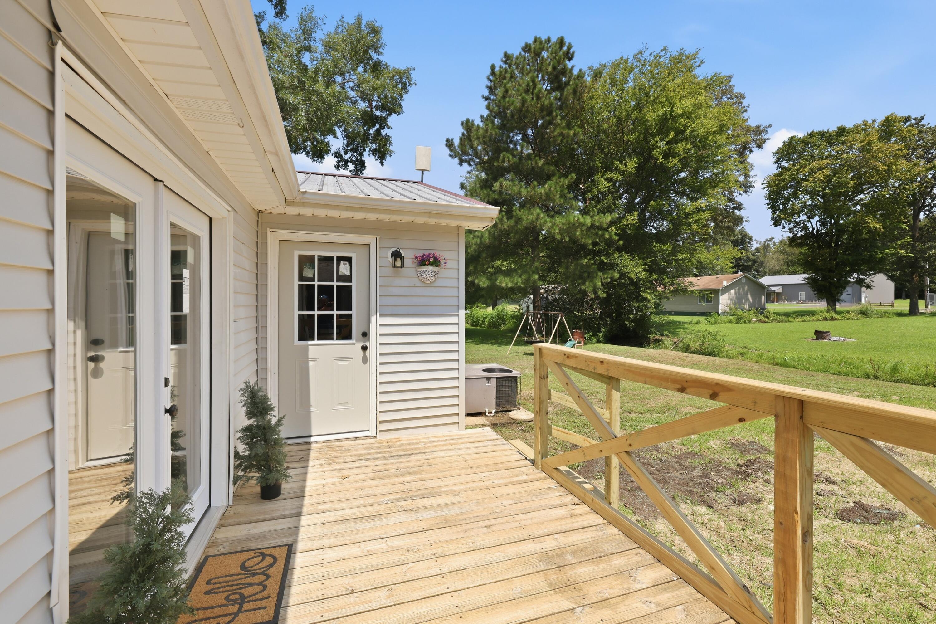 78 Whispering Oaks Loop Property Photo 6