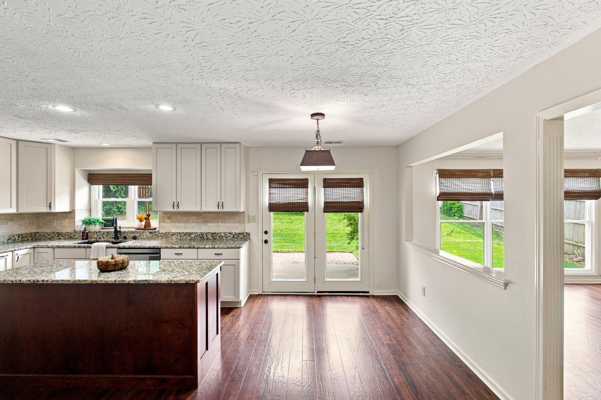 449 Amberley Drive Property Photo 13