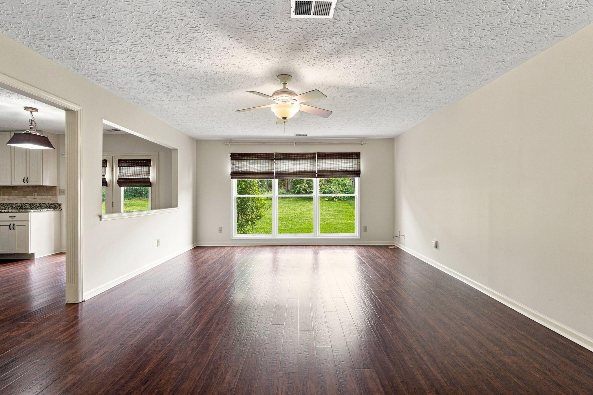 449 Amberley Drive Property Photo 15