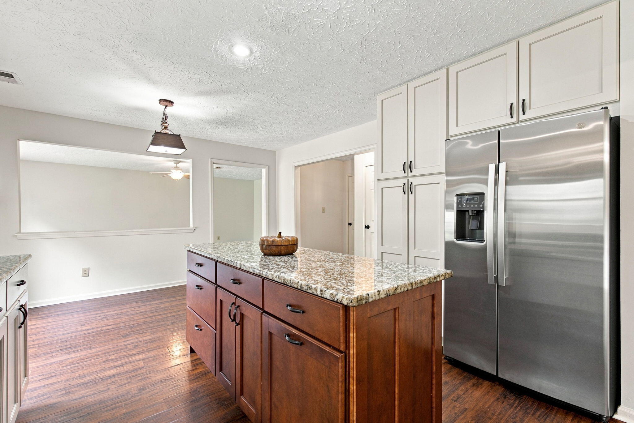 449 Amberley Drive Property Photo 15
