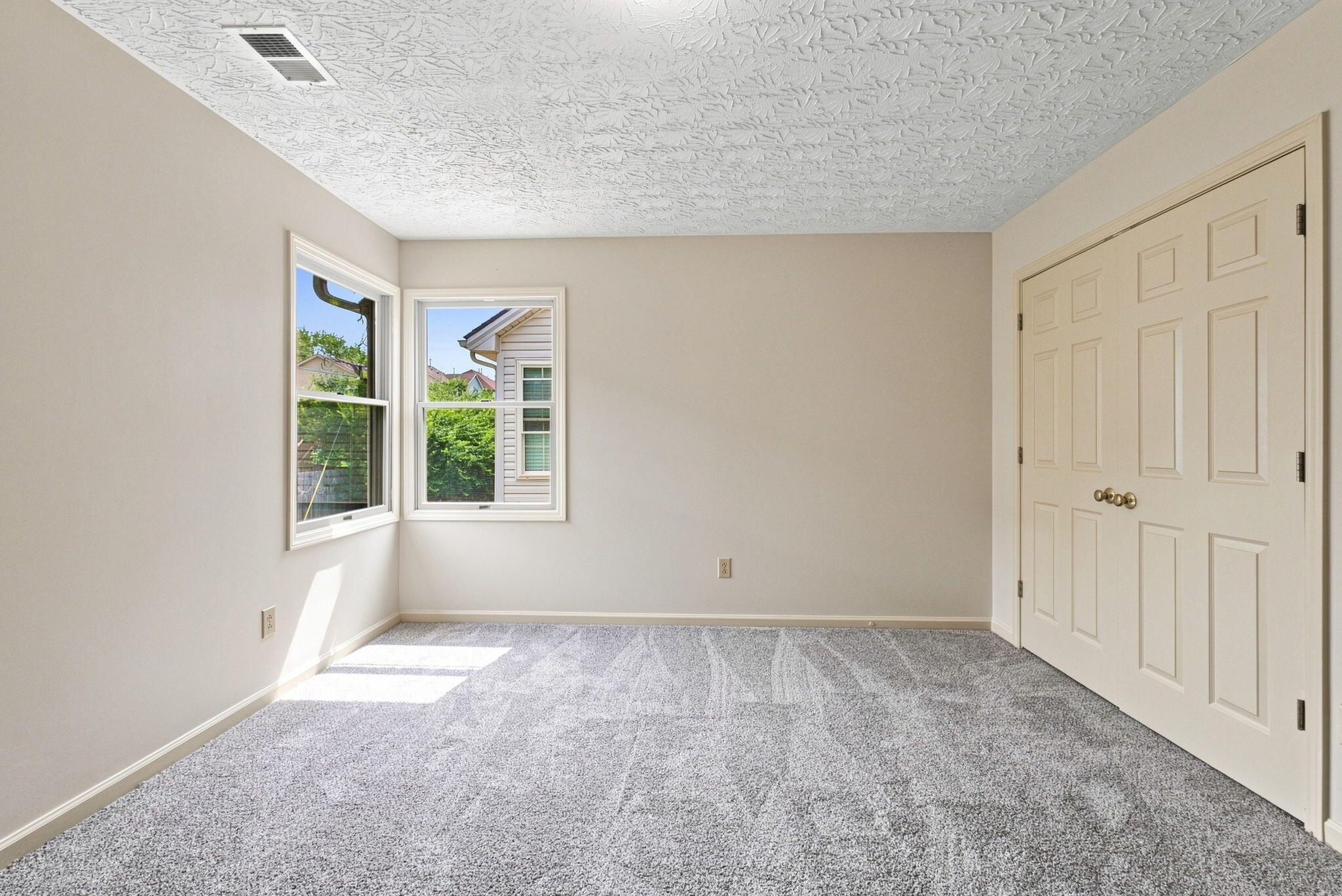 449 Amberley Drive Property Photo 45