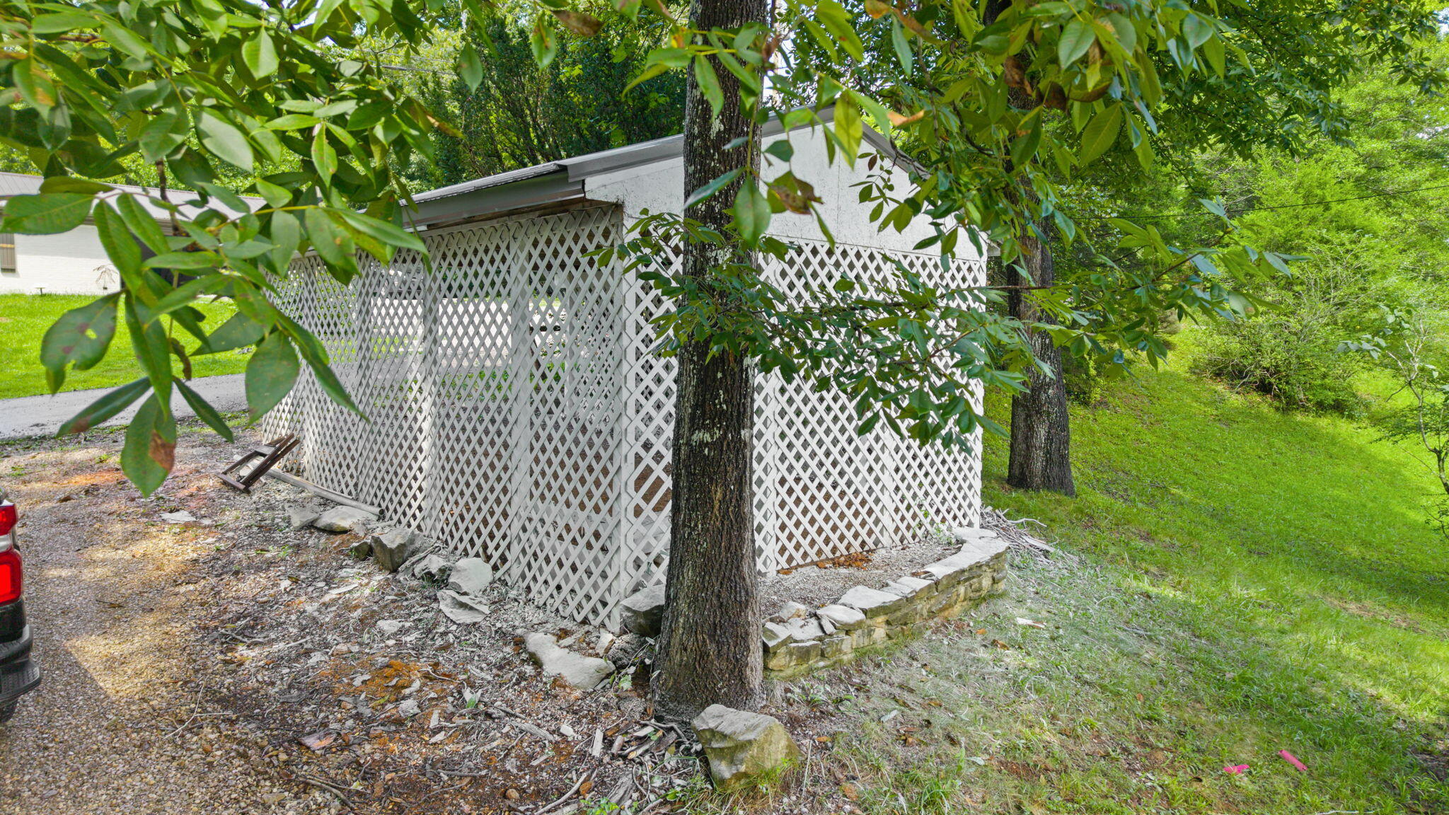 190 Walker Drive Property Photo 4