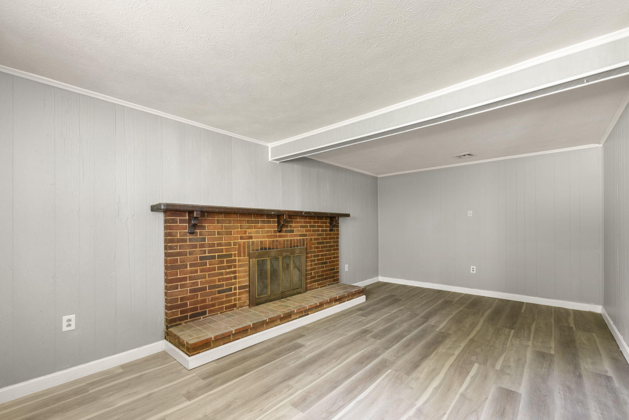 190 Walker Drive Property Photo 17