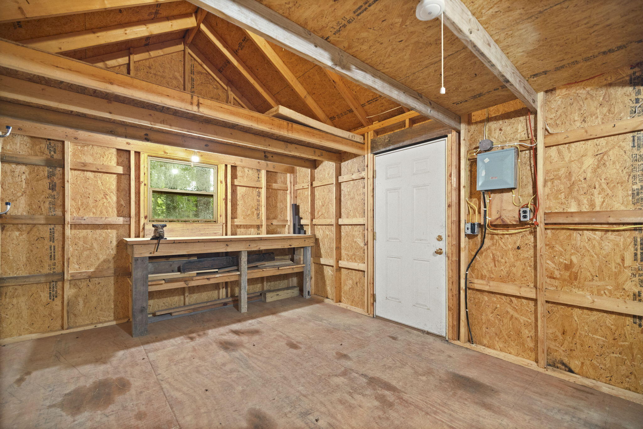 572 Paradise Drive Property Photo 45
