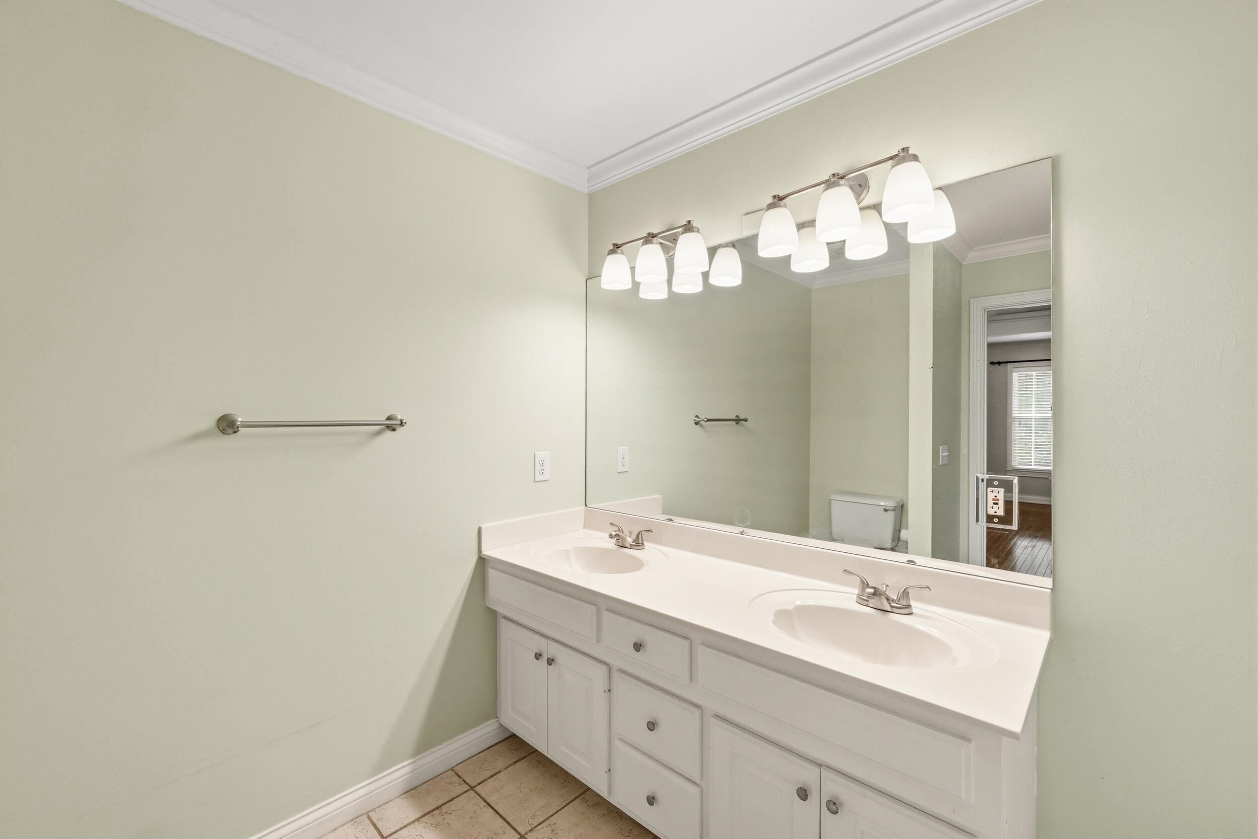 2820 Ashbrooke Drive Property Photo 30