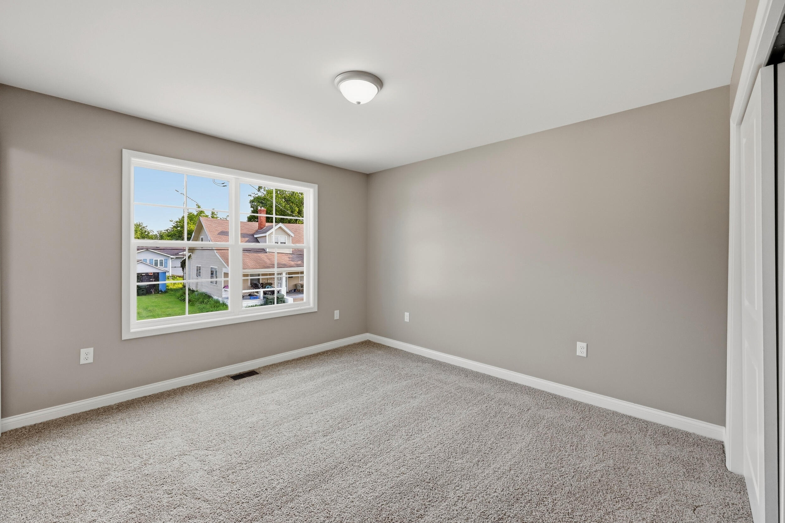424 Main Avenue Property Photo 18