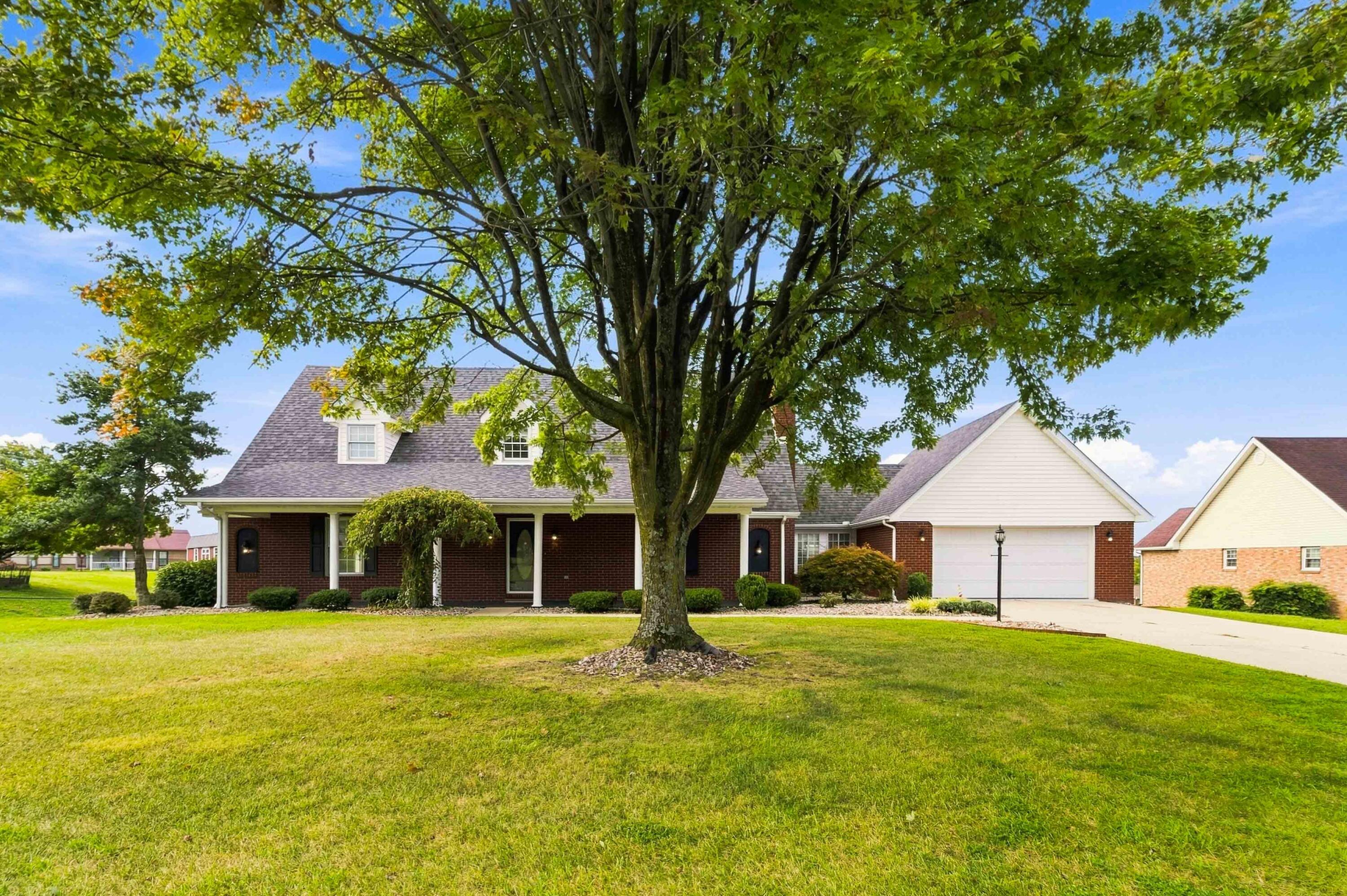 500 Natures Pointe Drive Property Photo 1