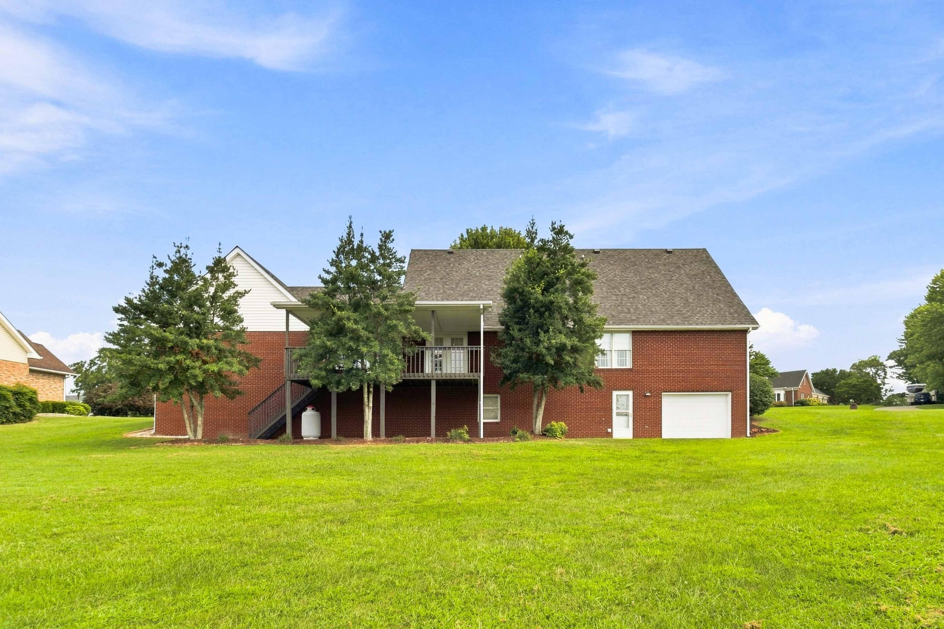 500 Natures Pointe Drive Property Photo 6