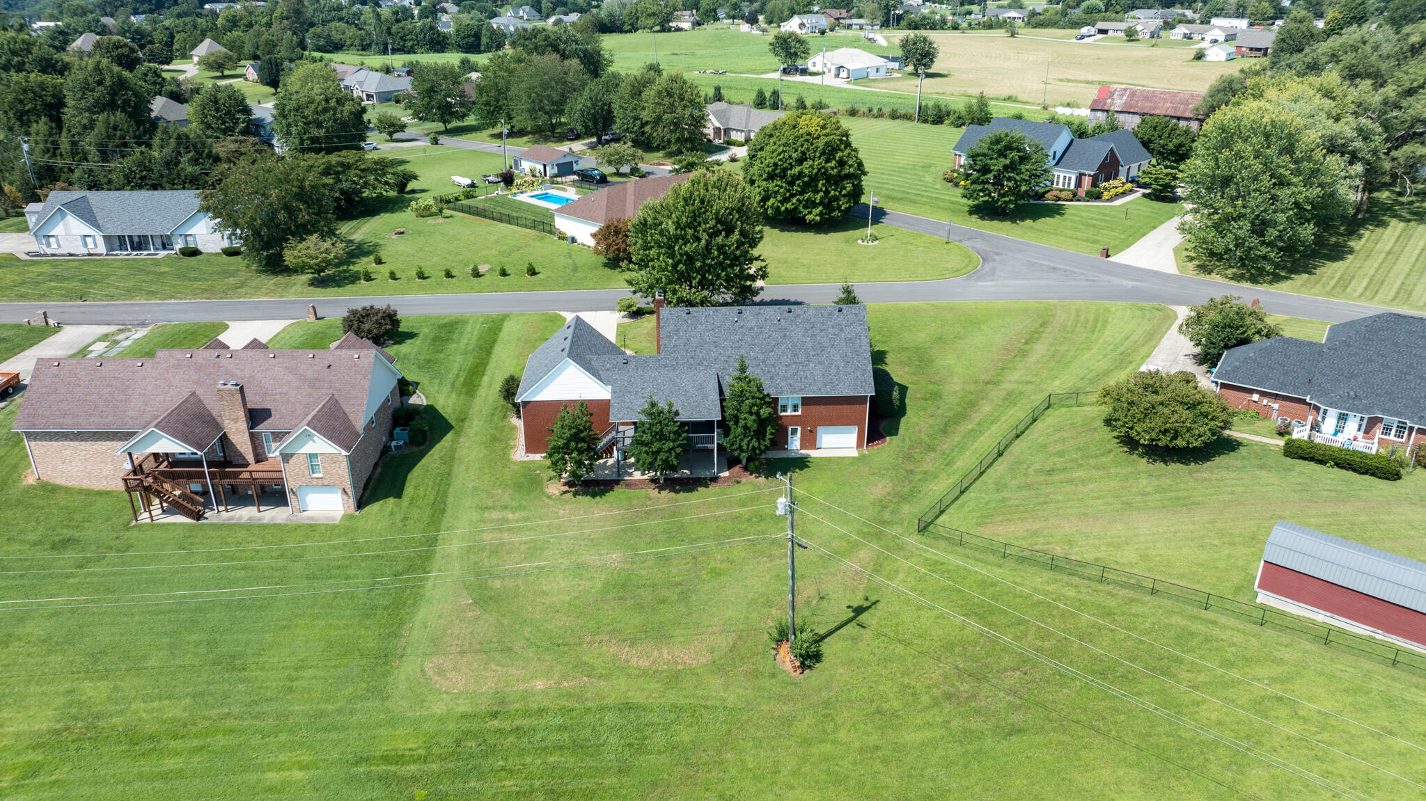 500 Natures Pointe Drive Property Photo 9