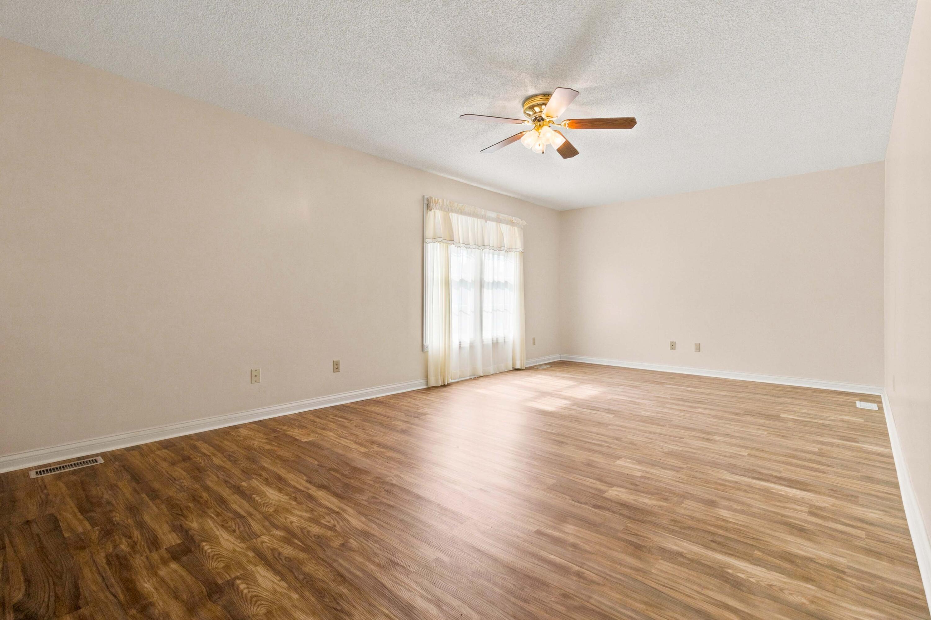 500 Natures Pointe Drive Property Photo 34