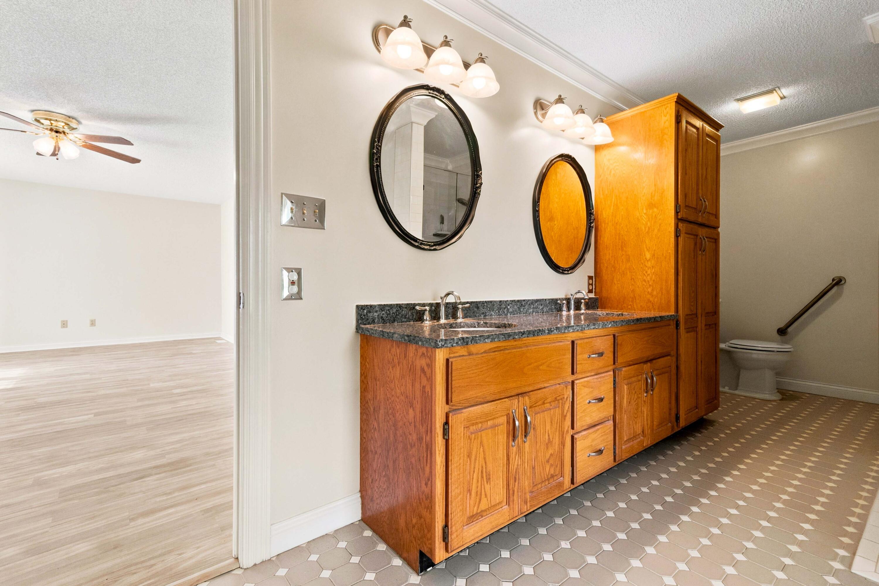 500 Natures Pointe Drive Property Photo 38